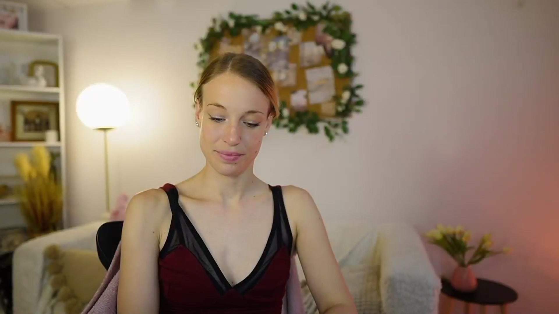 Gallery image thumbnail from April_Rose_'s myfreecams stream on, 06/01/2025, 12:38 image 16 of 20