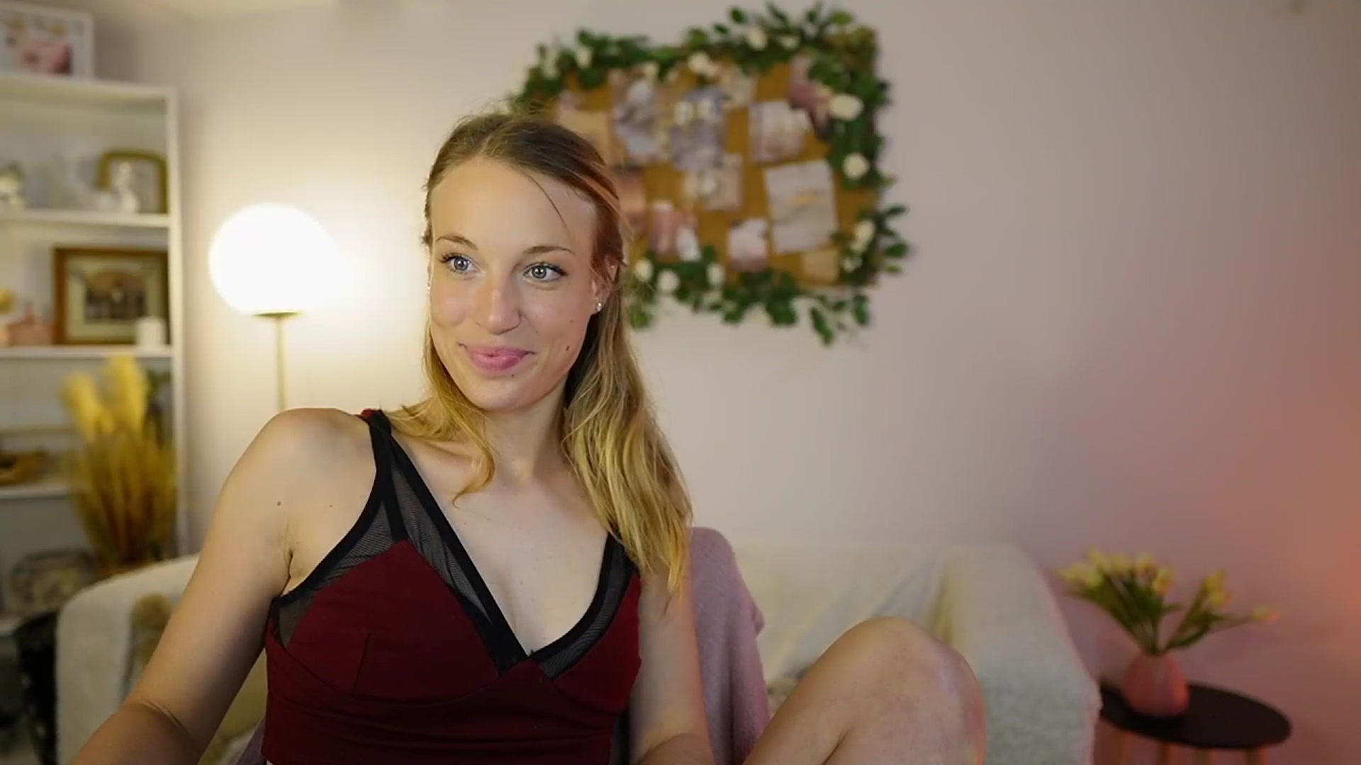 Gallery image thumbnail from April_Rose_'s myfreecams stream on, 06/01/2025, 12:38 image 5 of 20