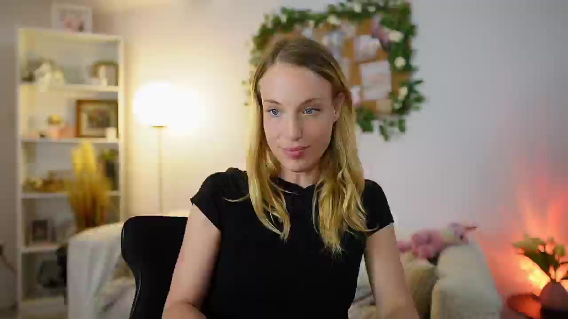 Gallery image thumbnail from April_Rose_'s myfreecams stream on, 06/04/2025, 10:47 image 8 of 20