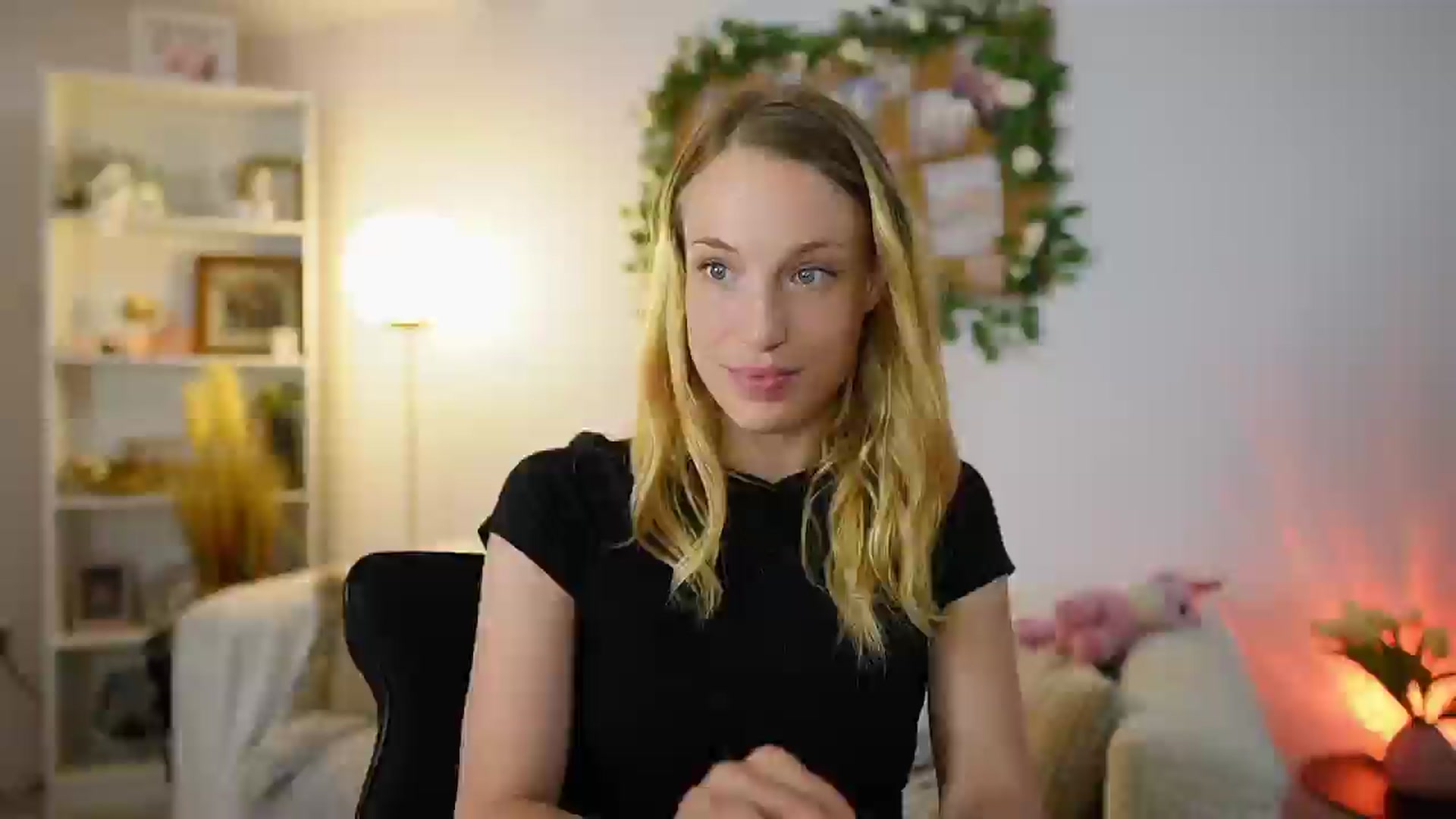 Gallery image thumbnail from April_Rose_'s myfreecams stream on, 06/04/2025, 10:47 image 11 of 20