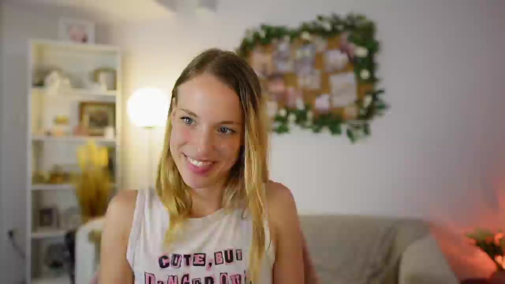Gallery image thumbnail from April_Rose_'s myfreecams stream on, 06/06/2025, 12:46 image 8 of 20