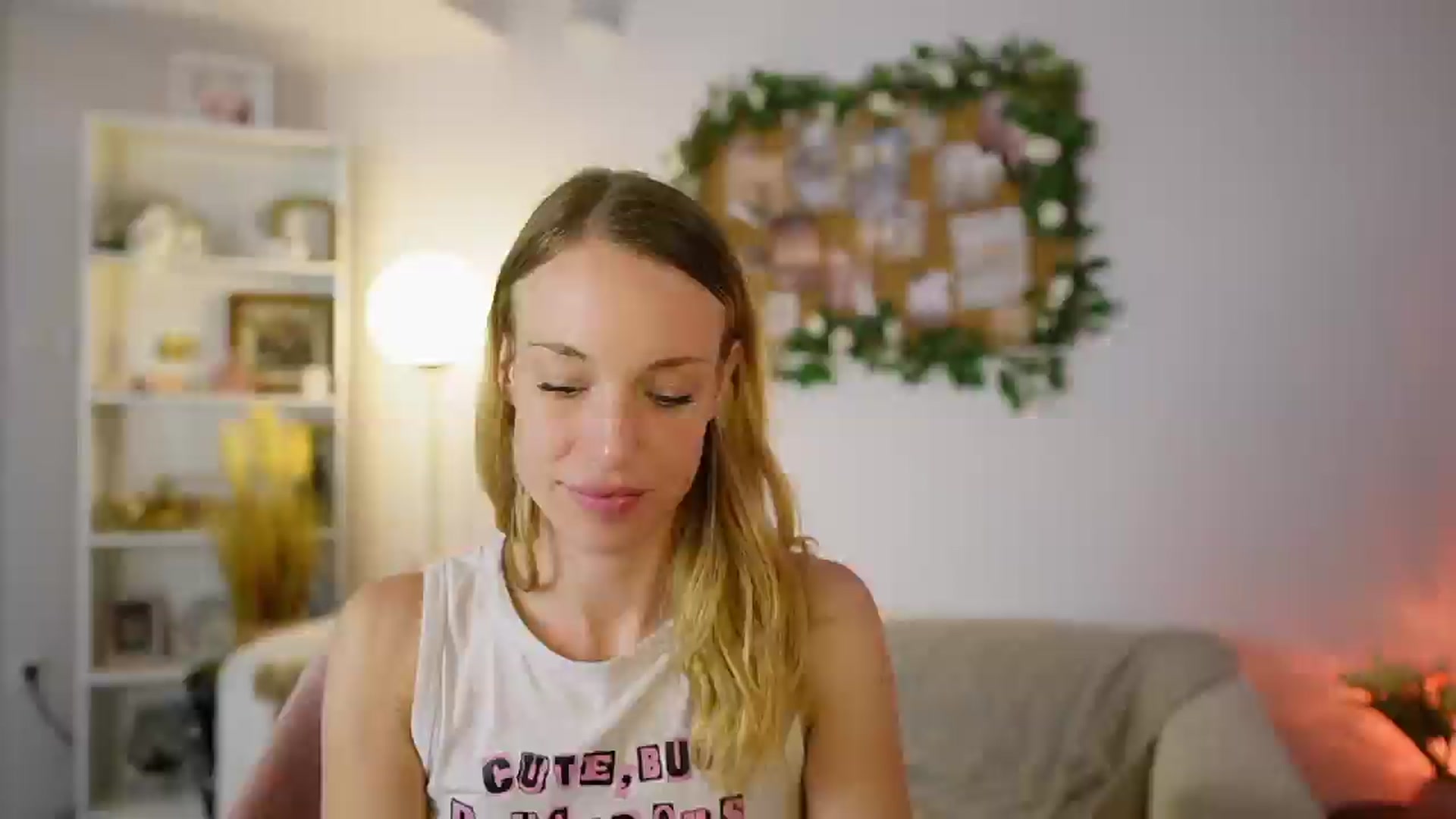 Gallery image thumbnail from April_Rose_'s myfreecams stream on, 06/06/2025, 12:46 image 11 of 20