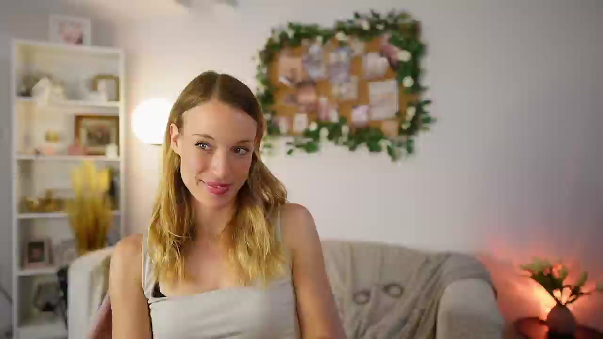 Gallery image thumbnail from April_Rose_'s myfreecams stream on, 06/08/2025, 12:29 image 4 of 20