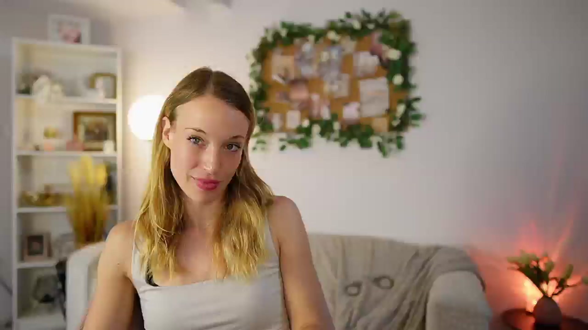 Gallery image thumbnail from April_Rose_'s myfreecams stream on, 06/08/2025, 12:29 image 7 of 20