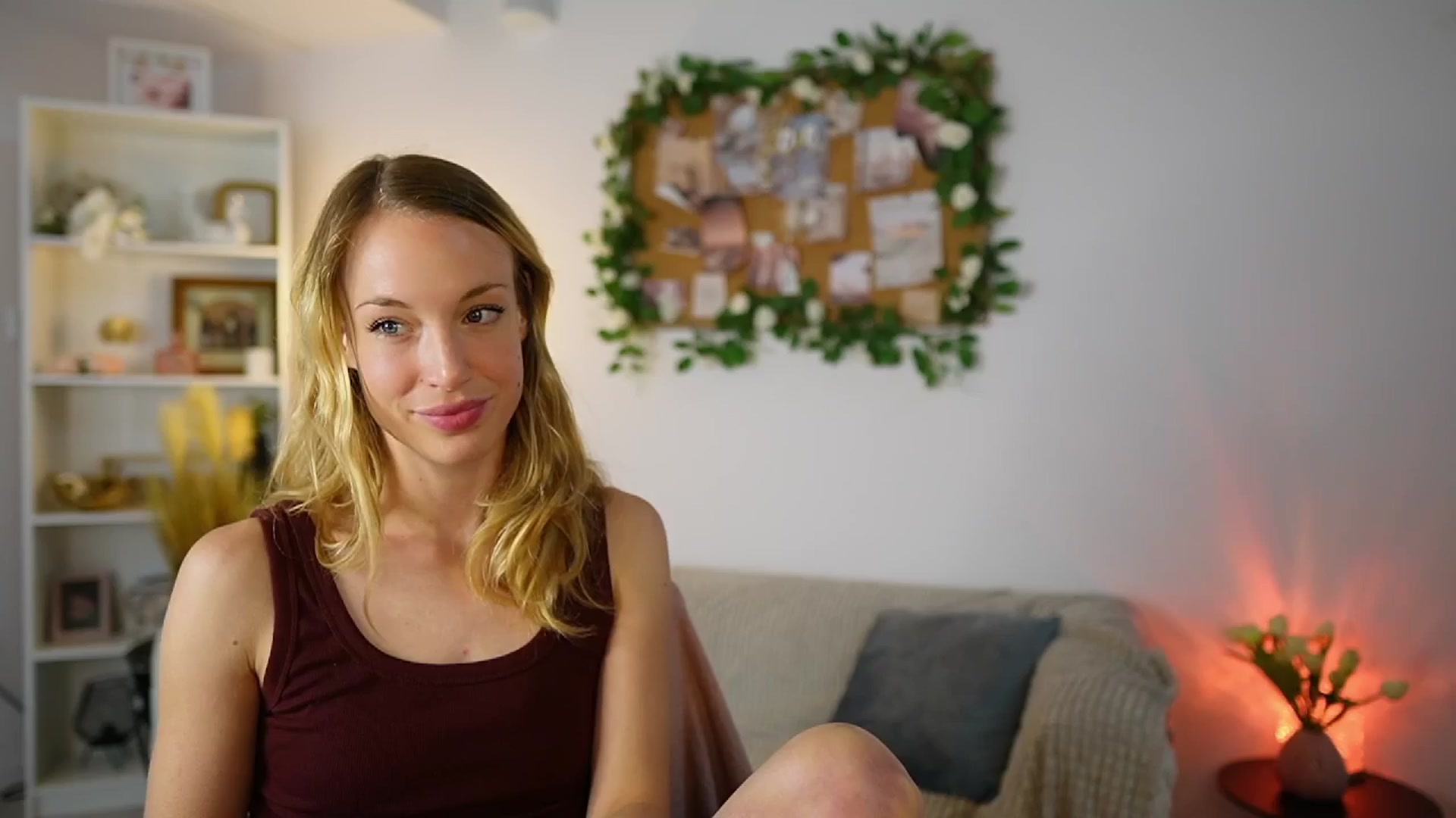 Gallery image thumbnail from April_Rose_'s myfreecams stream on, 06/10/2025, 09:43 image 16 of 20