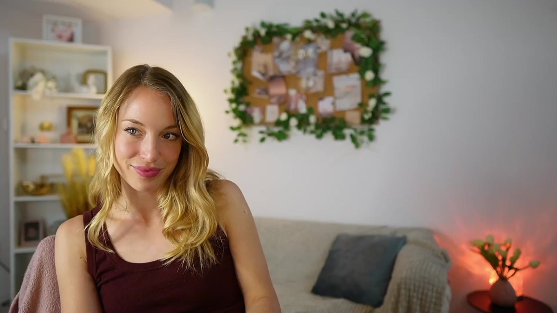 Gallery image thumbnail from April_Rose_'s myfreecams stream on, 06/10/2025, 09:43 image 4 of 20