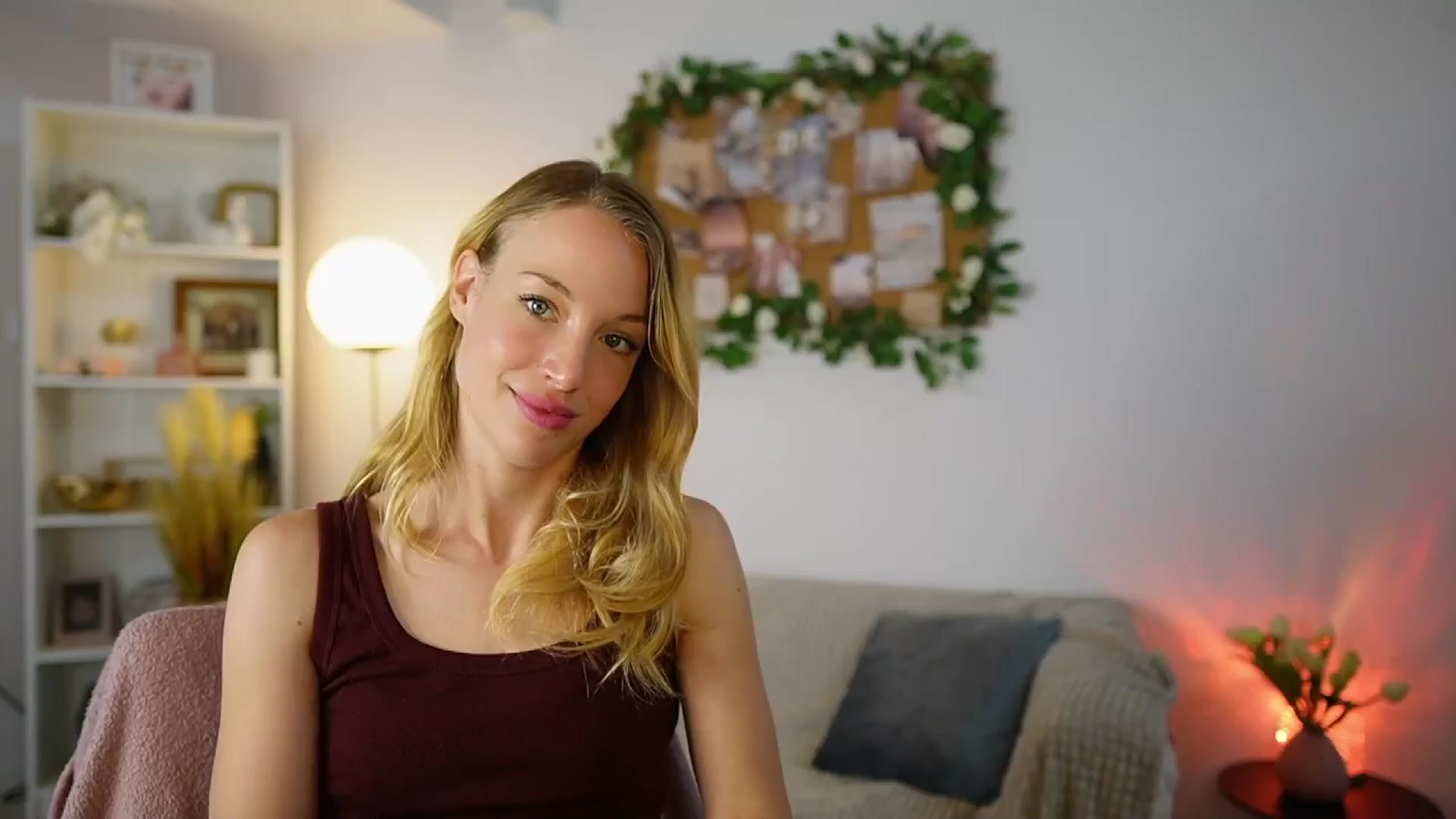Gallery image thumbnail from April_Rose_'s myfreecams stream on, 06/10/2025, 09:43 image 6 of 20