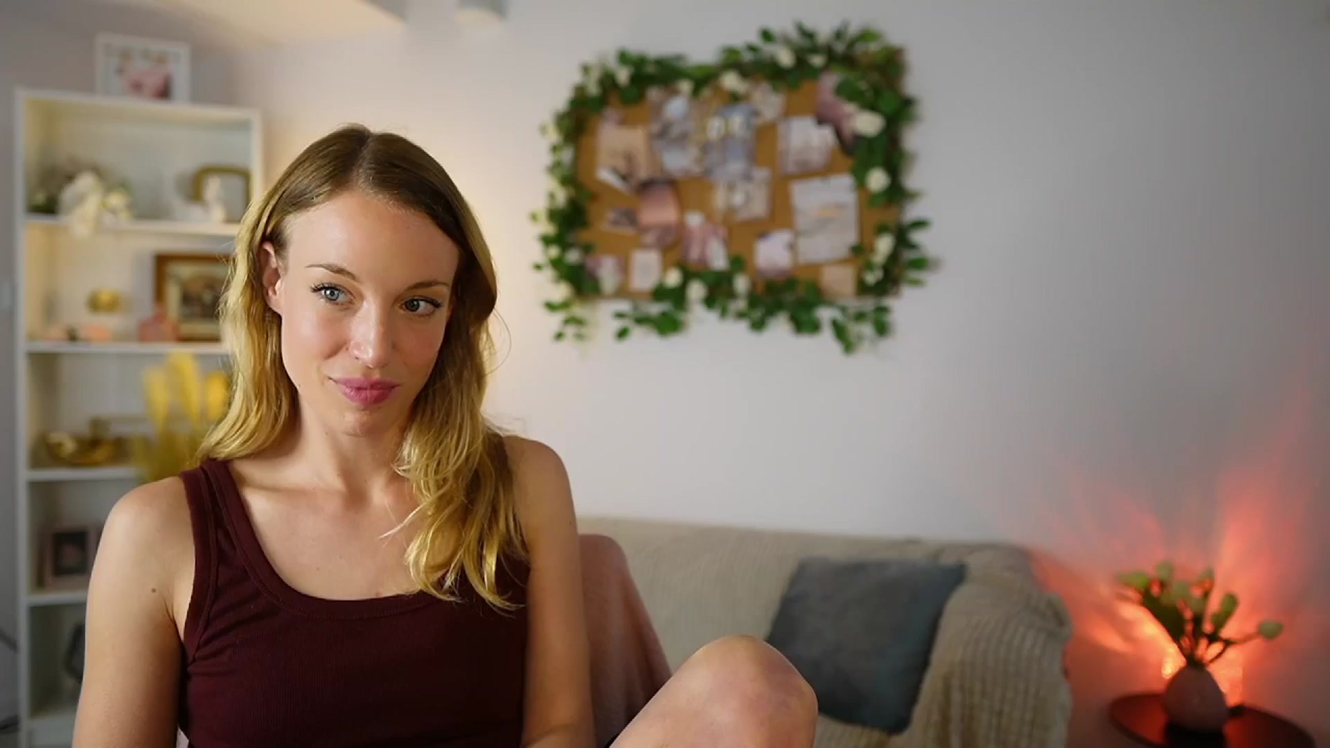 Gallery image thumbnail from April_Rose_'s myfreecams stream on, 06/10/2025, 10:18 image 14 of 20