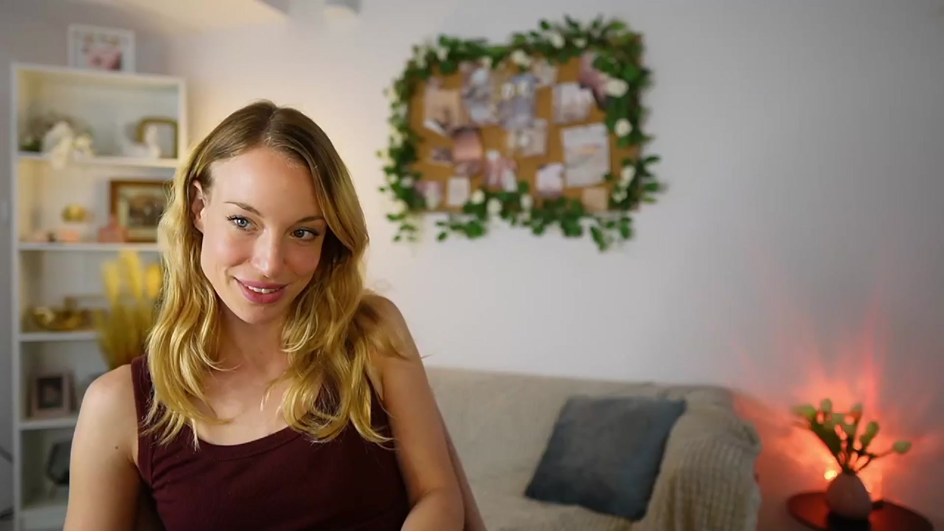Gallery image thumbnail from April_Rose_'s myfreecams stream on, 06/10/2025, 10:18 image 4 of 20