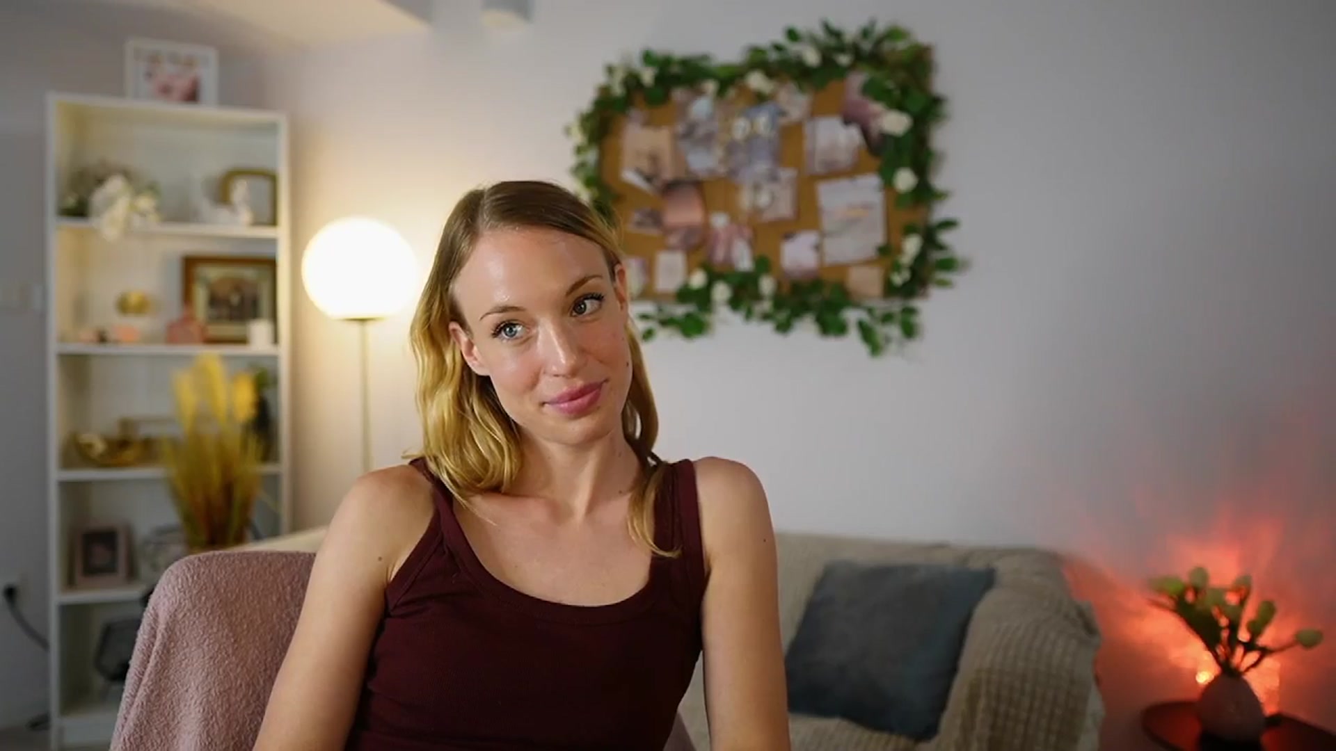 Gallery image thumbnail from April_Rose_'s myfreecams stream on, 06/10/2025, 12:28 image 18 of 20