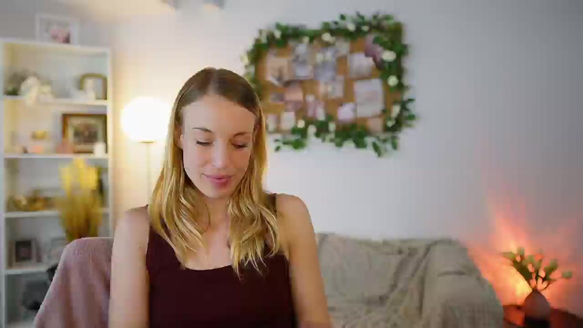 Gallery image thumbnail from April_Rose_'s myfreecams stream on, 06/11/2025, 13:01 image 7 of 20
