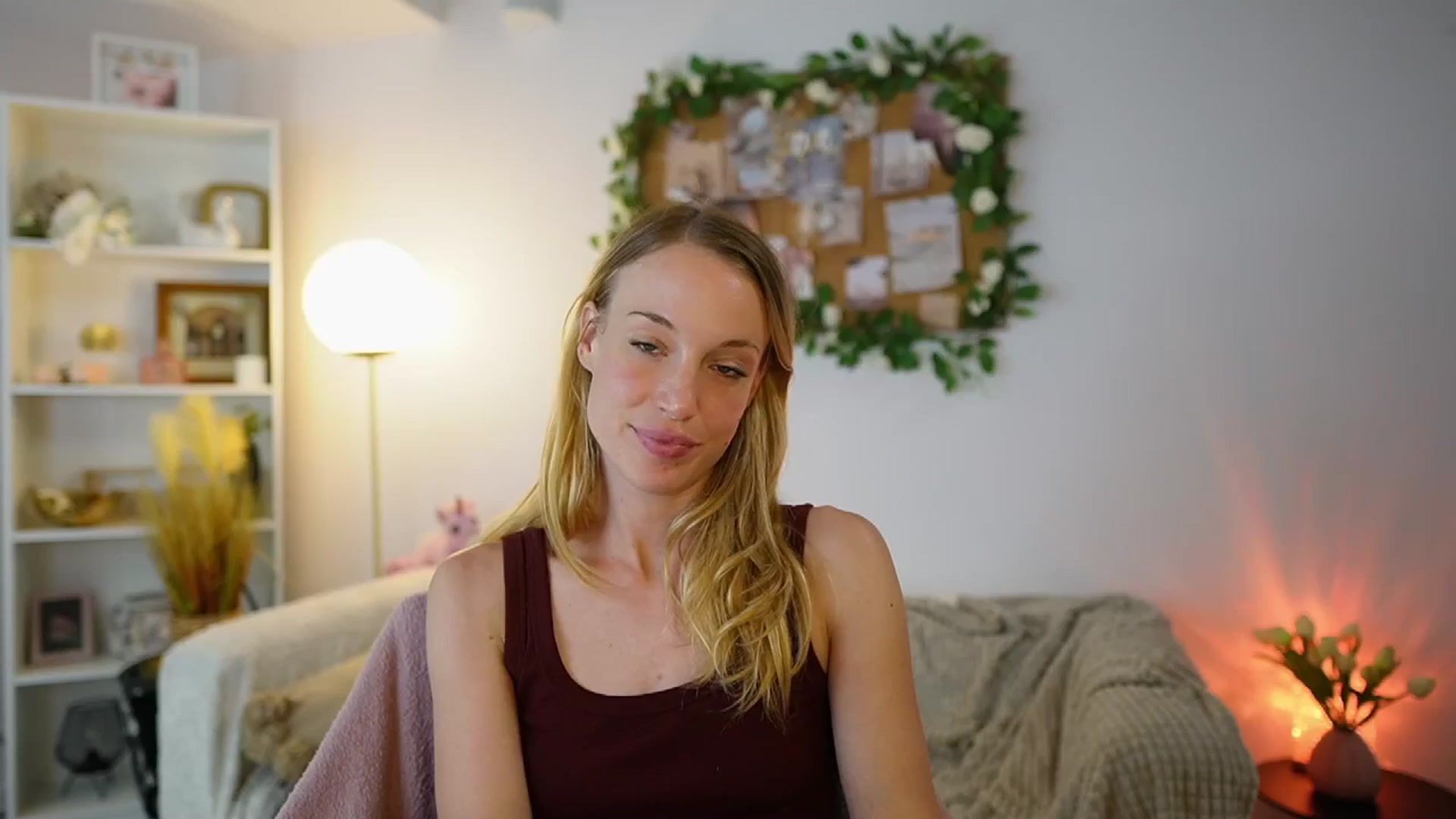 Gallery image thumbnail from April_Rose_'s myfreecams stream on, 06/11/2025, 13:01 image 19 of 20