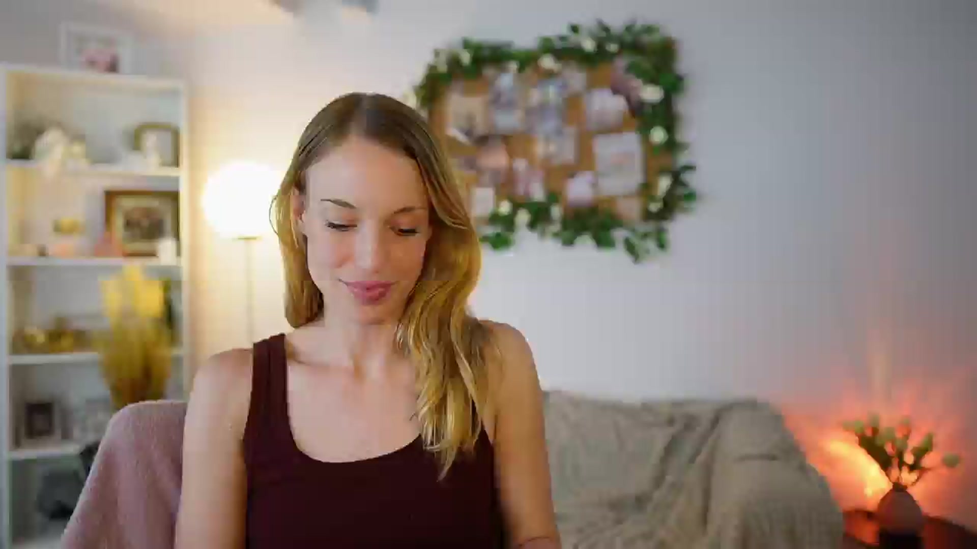 Gallery image thumbnail from April_Rose_'s myfreecams stream on, 06/11/2025, 13:01 image 4 of 20