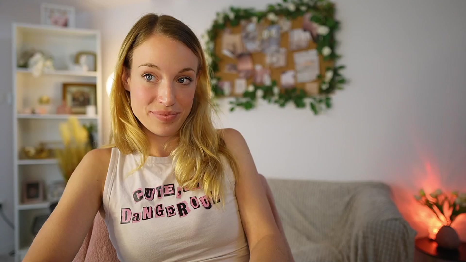 Gallery image thumbnail from April_Rose_'s myfreecams stream on, 06/20/2025, 09:48 image 12 of 20