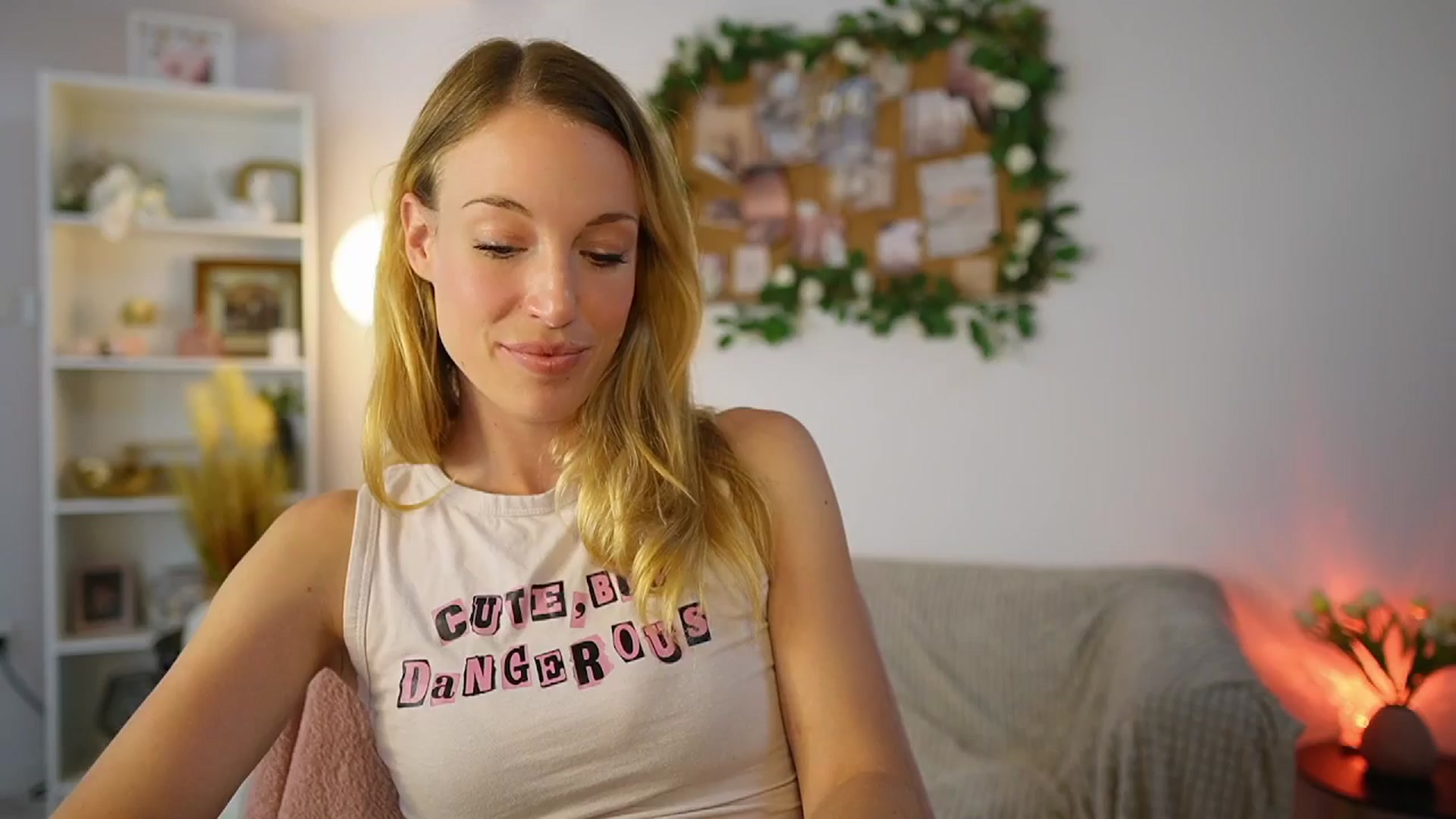 Gallery image thumbnail from April_Rose_'s myfreecams stream on, 06/20/2025, 09:48 image 9 of 20