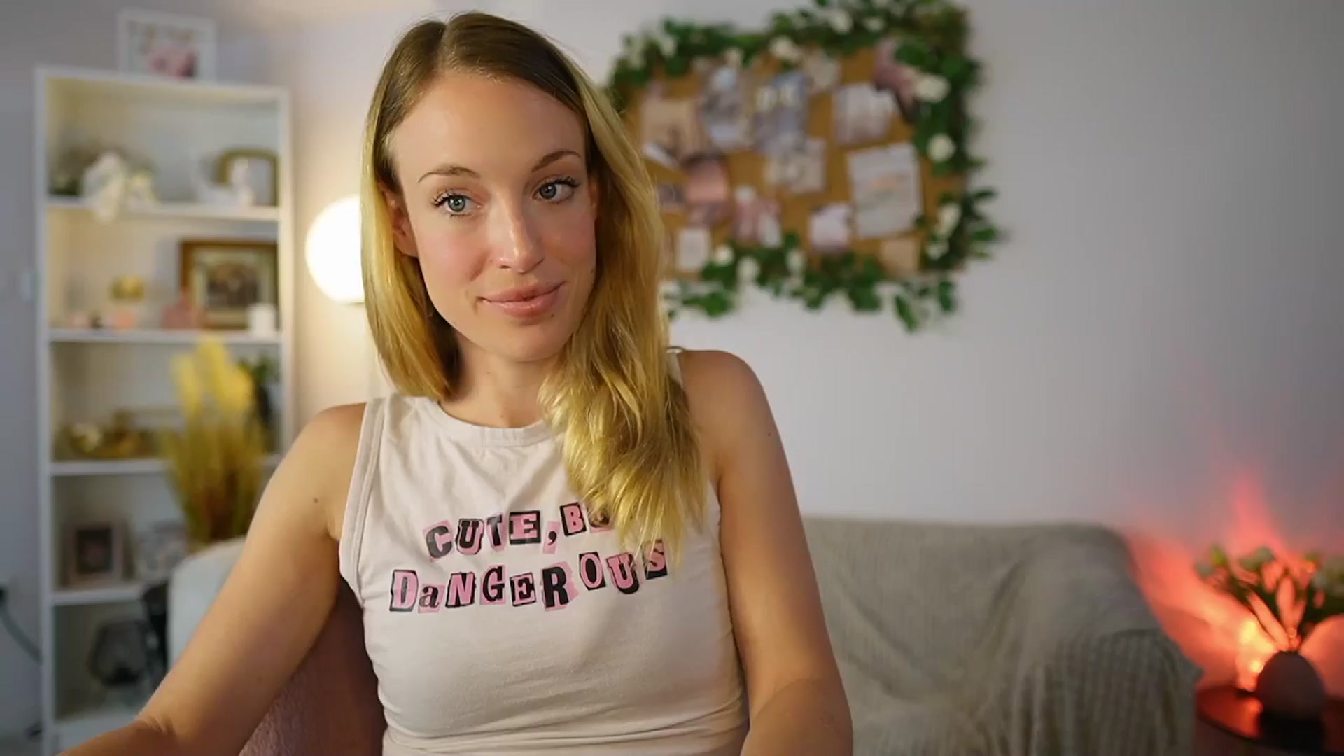 Gallery image thumbnail from April_Rose_'s myfreecams stream on, 06/20/2025, 09:48 image 16 of 20