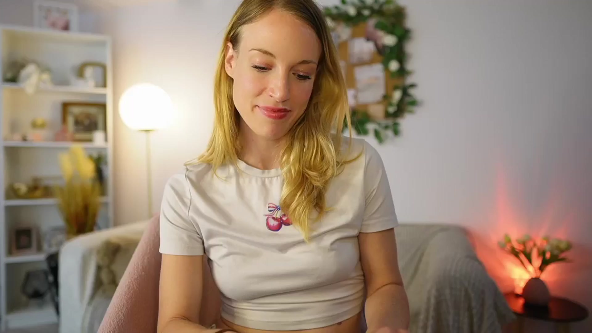 Gallery image thumbnail from April_Rose_'s myfreecams stream on, 06/21/2025, 10:15 image 18 of 20