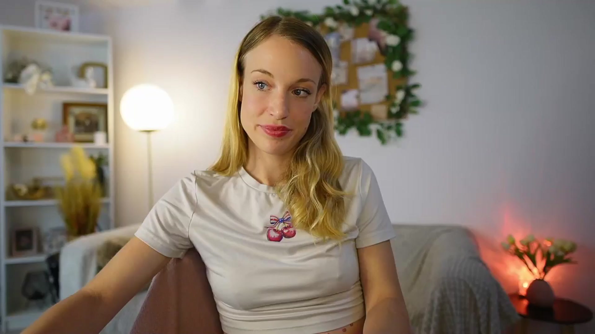 Gallery image thumbnail from April_Rose_'s myfreecams stream on, 06/21/2025, 10:15 image 5 of 20