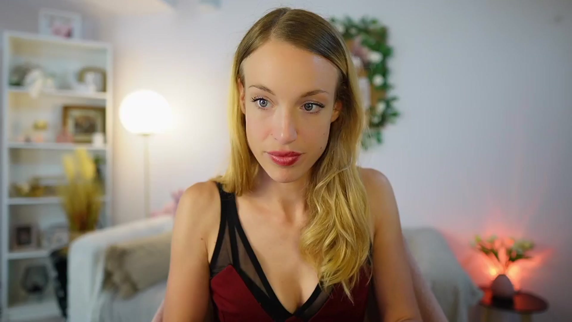 Gallery image thumbnail from April_Rose_'s myfreecams stream on, 06/25/2025, 10:05 image 2 of 20