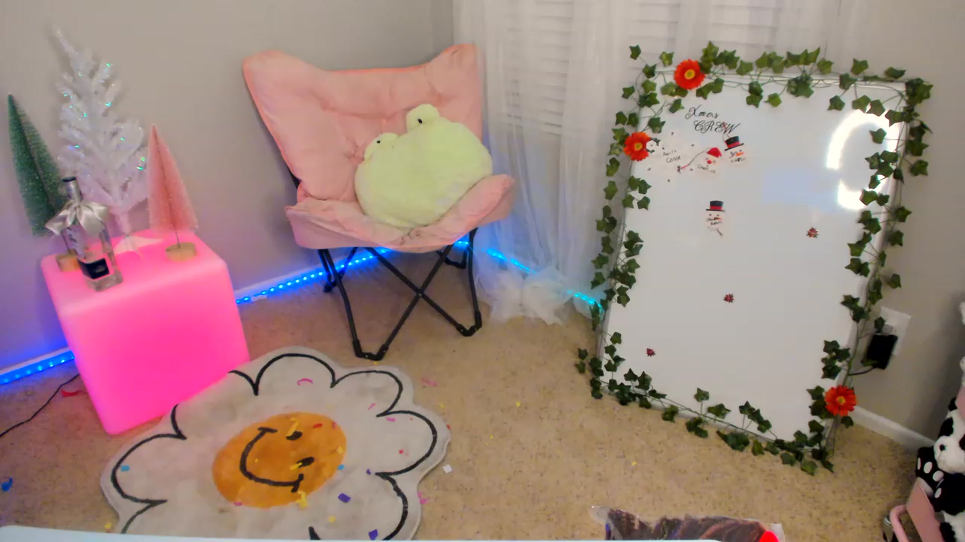 Gallery image thumbnail from Aprilxxo's myfreecams stream on, 12/03/2022, 06:34 image 17 of 20