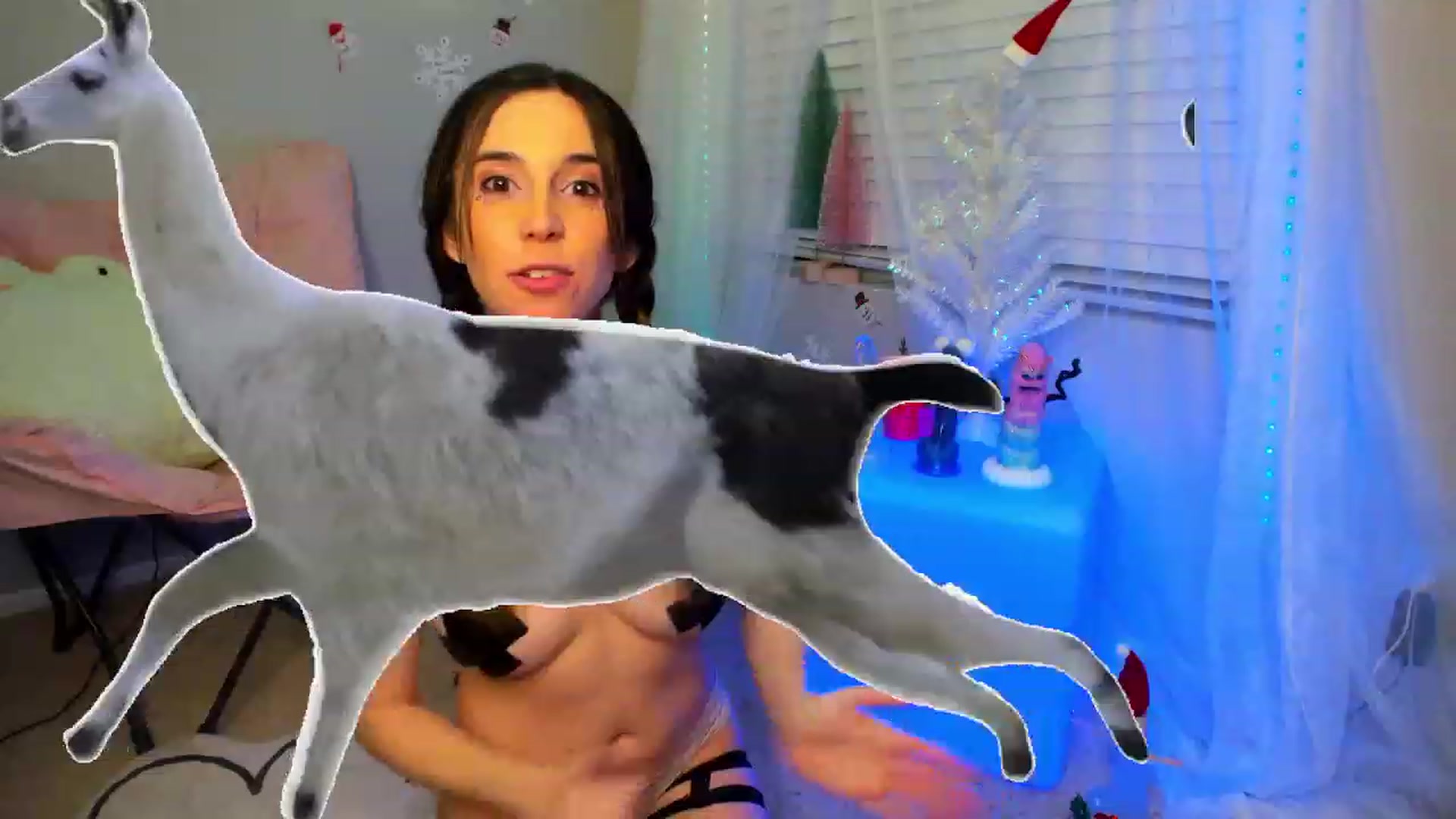 Gallery image thumbnail from Aprilxxo's myfreecams stream on, 12/10/2022, 07:24 image 7 of 20