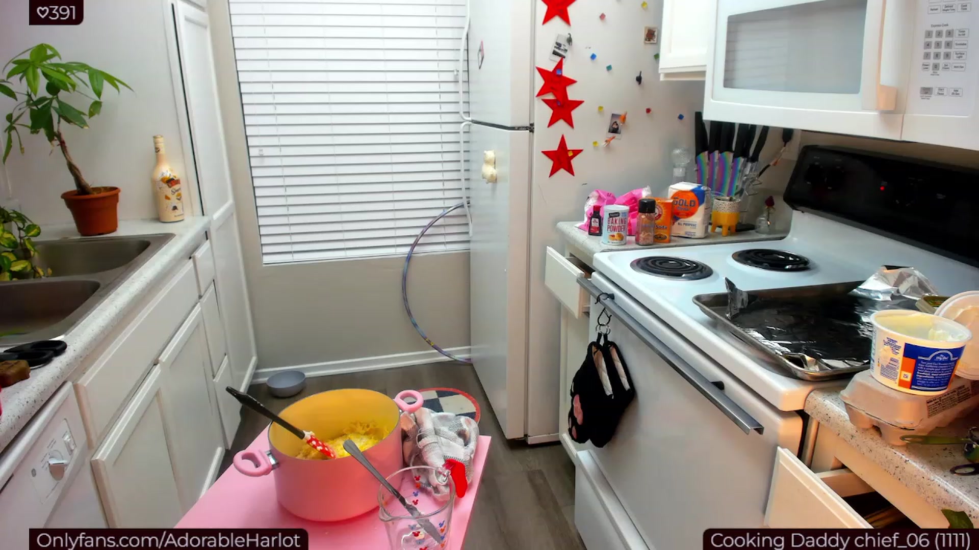 Gallery image thumbnail from Aprilxxo's myfreecams stream on, 02/18/2023, 08:16 image 8 of 20