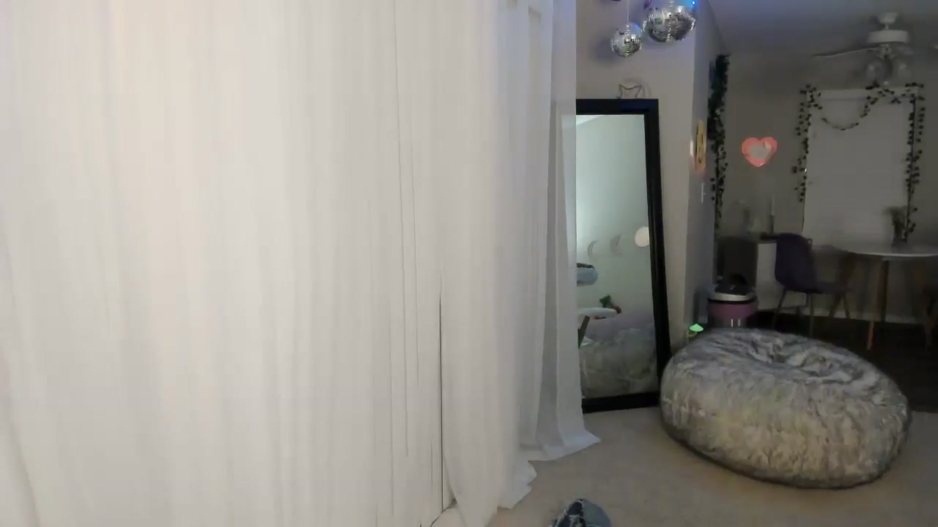Gallery image thumbnail from Aprilxxo's myfreecams stream on, 07/27/2024, 05:52 image 19 of 20