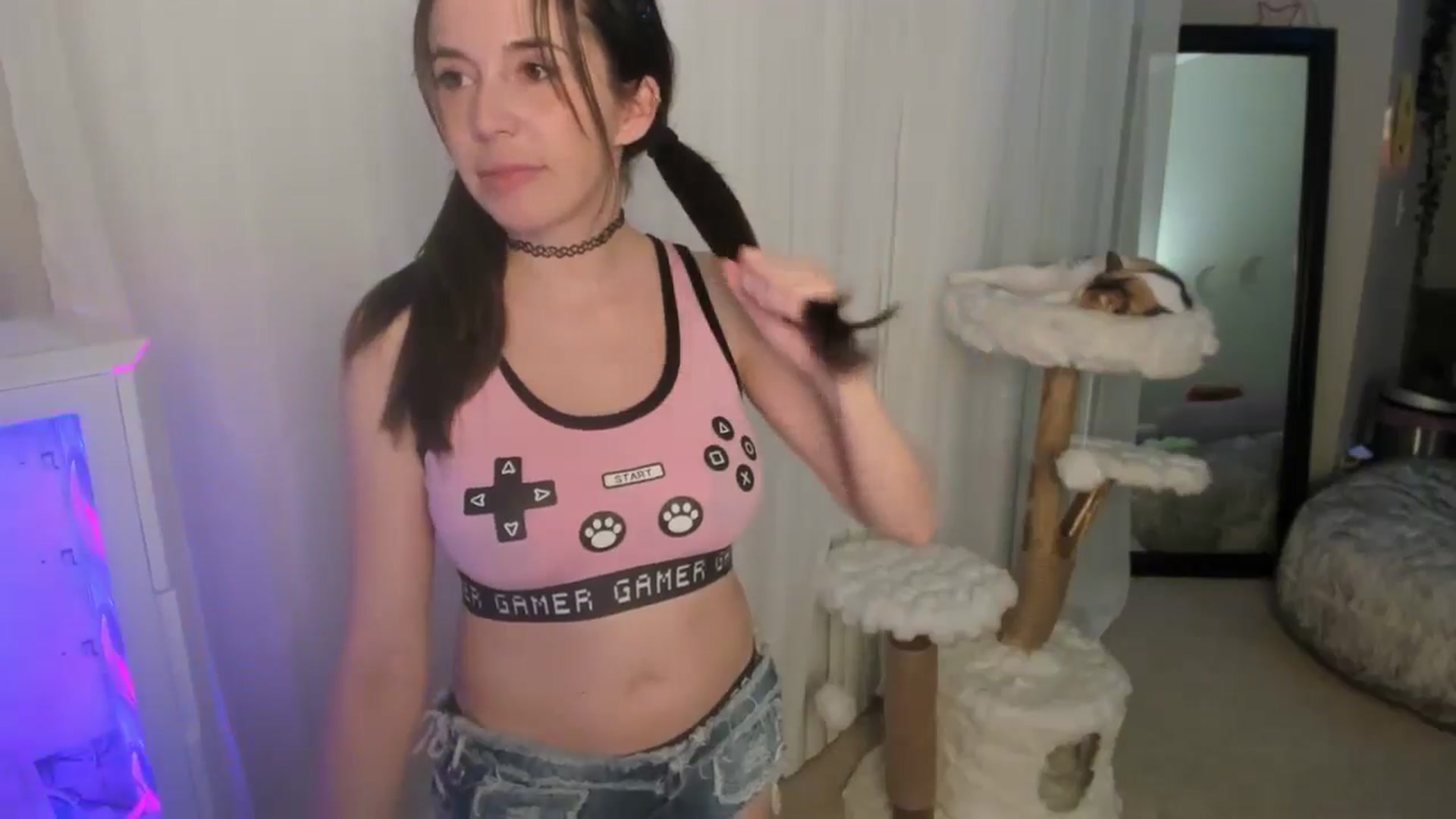 Gallery image thumbnail from Aprilxxo's myfreecams stream on, 07/30/2024, 05:37 image 15 of 20