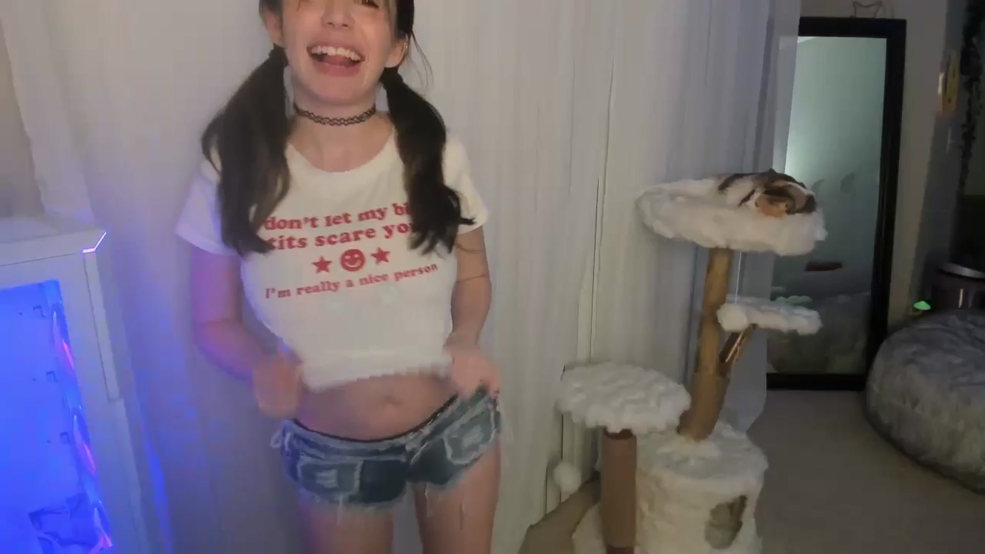 Gallery image thumbnail from Aprilxxo's myfreecams stream on, 07/30/2024, 05:37 image 5 of 20