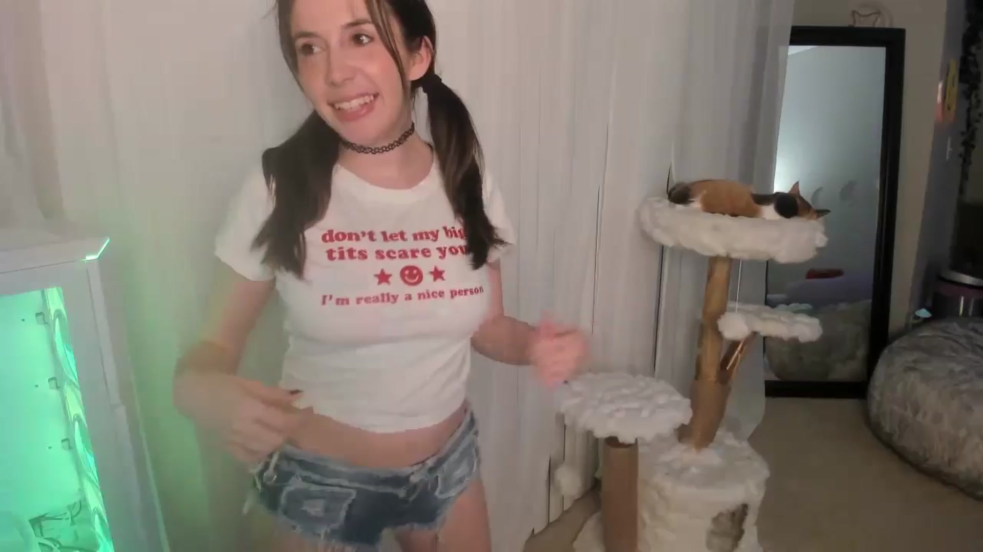 Gallery image thumbnail from Aprilxxo's myfreecams stream on, 07/30/2024, 05:37 image 2 of 20
