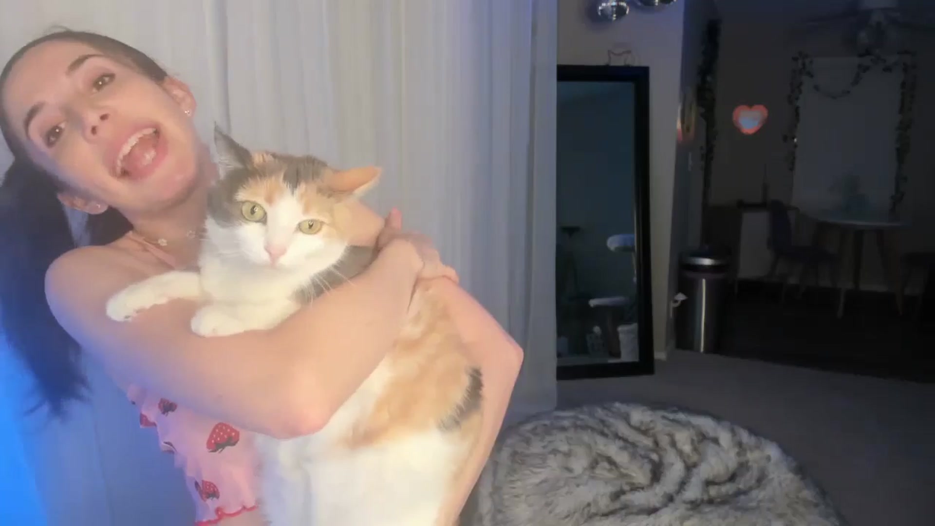 Gallery image thumbnail from Aprilxxo's myfreecams stream on, 08/30/2024, 05:12 image 9 of 20