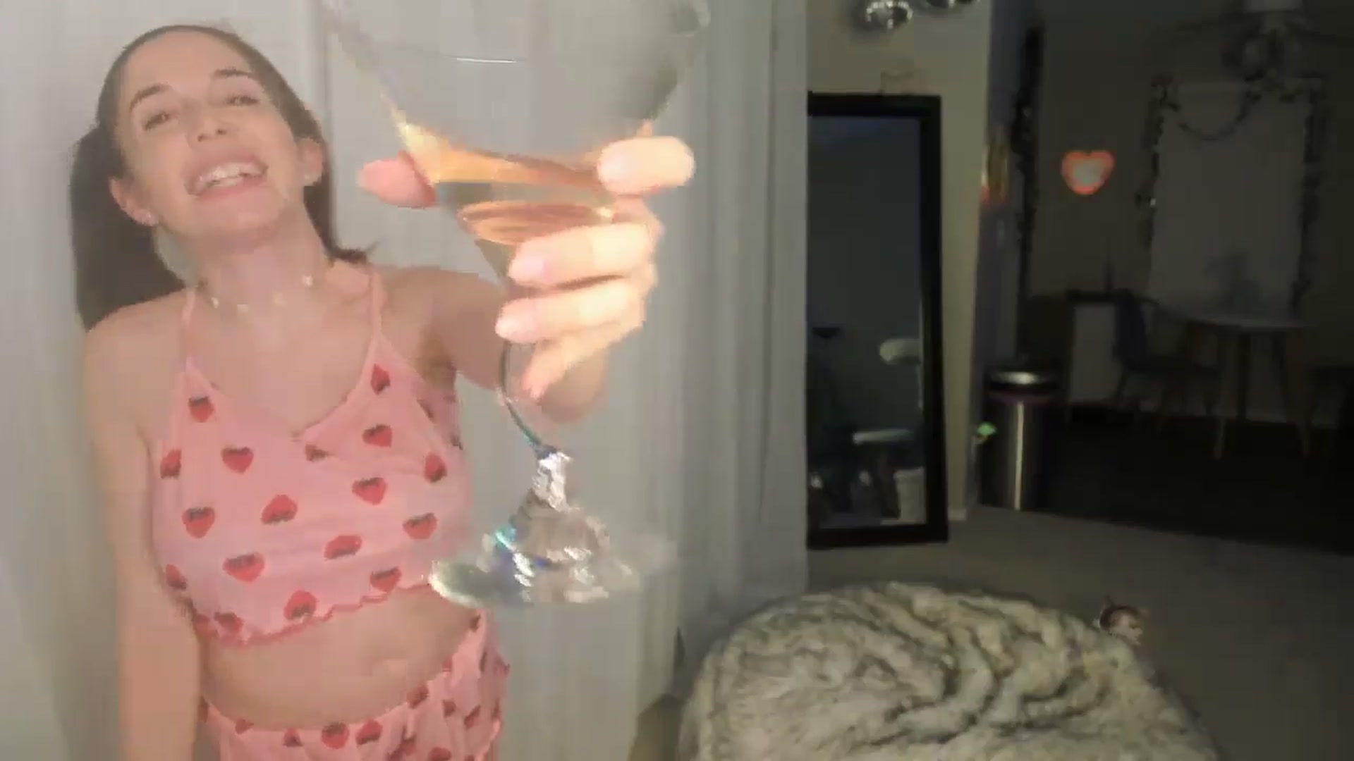 Gallery image thumbnail from Aprilxxo's myfreecams stream on, 08/30/2024, 05:12 image 10 of 20