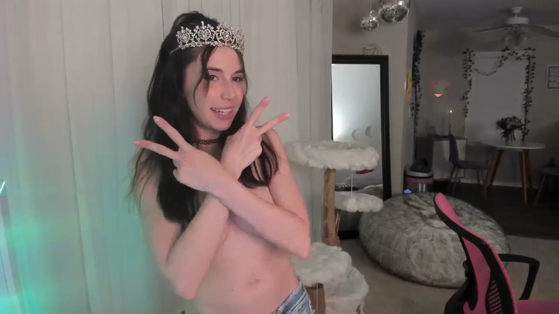 Gallery image thumbnail from Aprilxxo's myfreecams stream on, 09/07/2024, 06:33 image 20 of 20