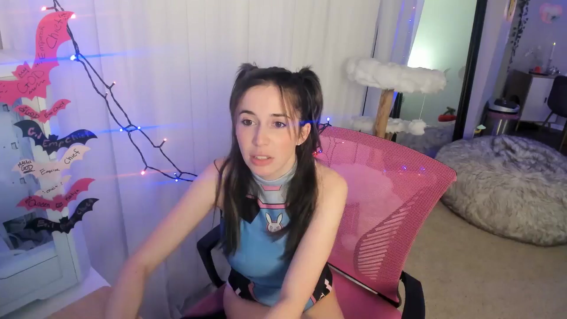Gallery image thumbnail from Aprilxxo's myfreecams stream on, 10/16/2024, 05:53 image 18 of 20