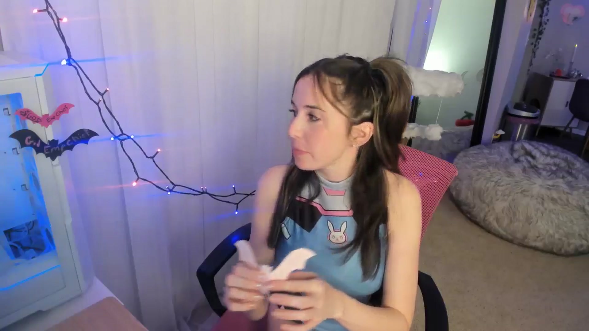 Gallery image thumbnail from Aprilxxo's myfreecams stream on, 10/16/2024, 05:53 image 7 of 20