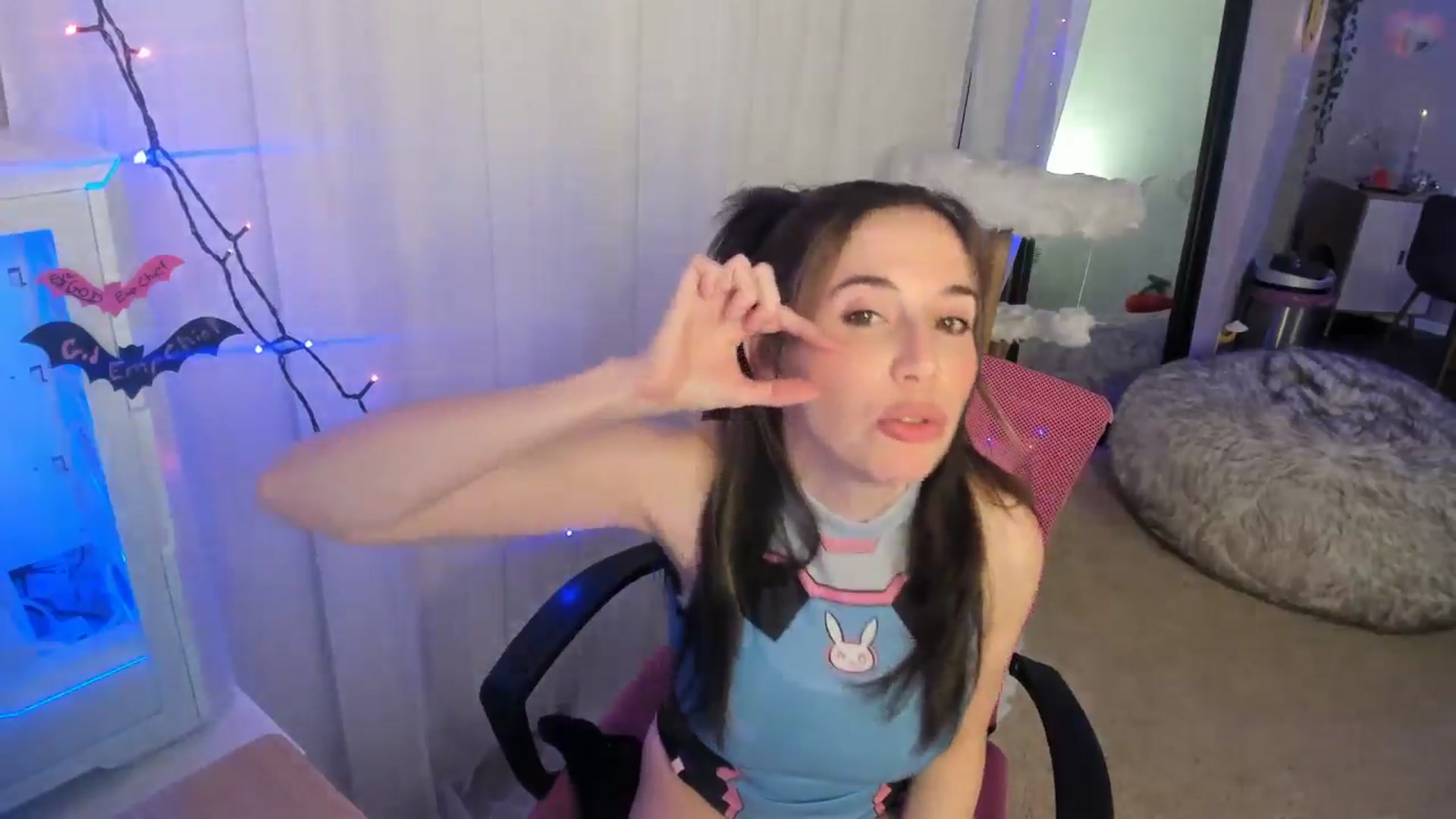 Gallery image thumbnail from Aprilxxo's myfreecams stream on, 10/16/2024, 05:53 image 6 of 20