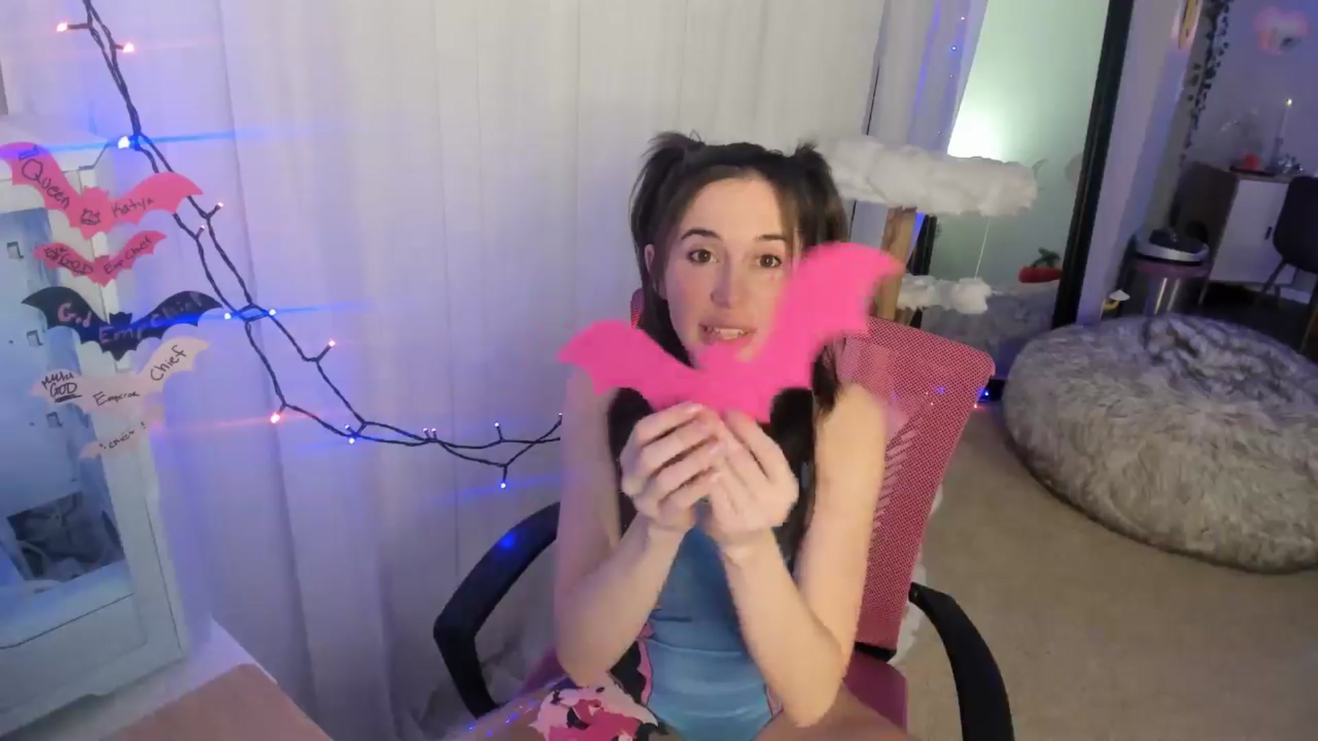 Gallery image thumbnail from Aprilxxo's myfreecams stream on, 10/16/2024, 05:53 image 10 of 20