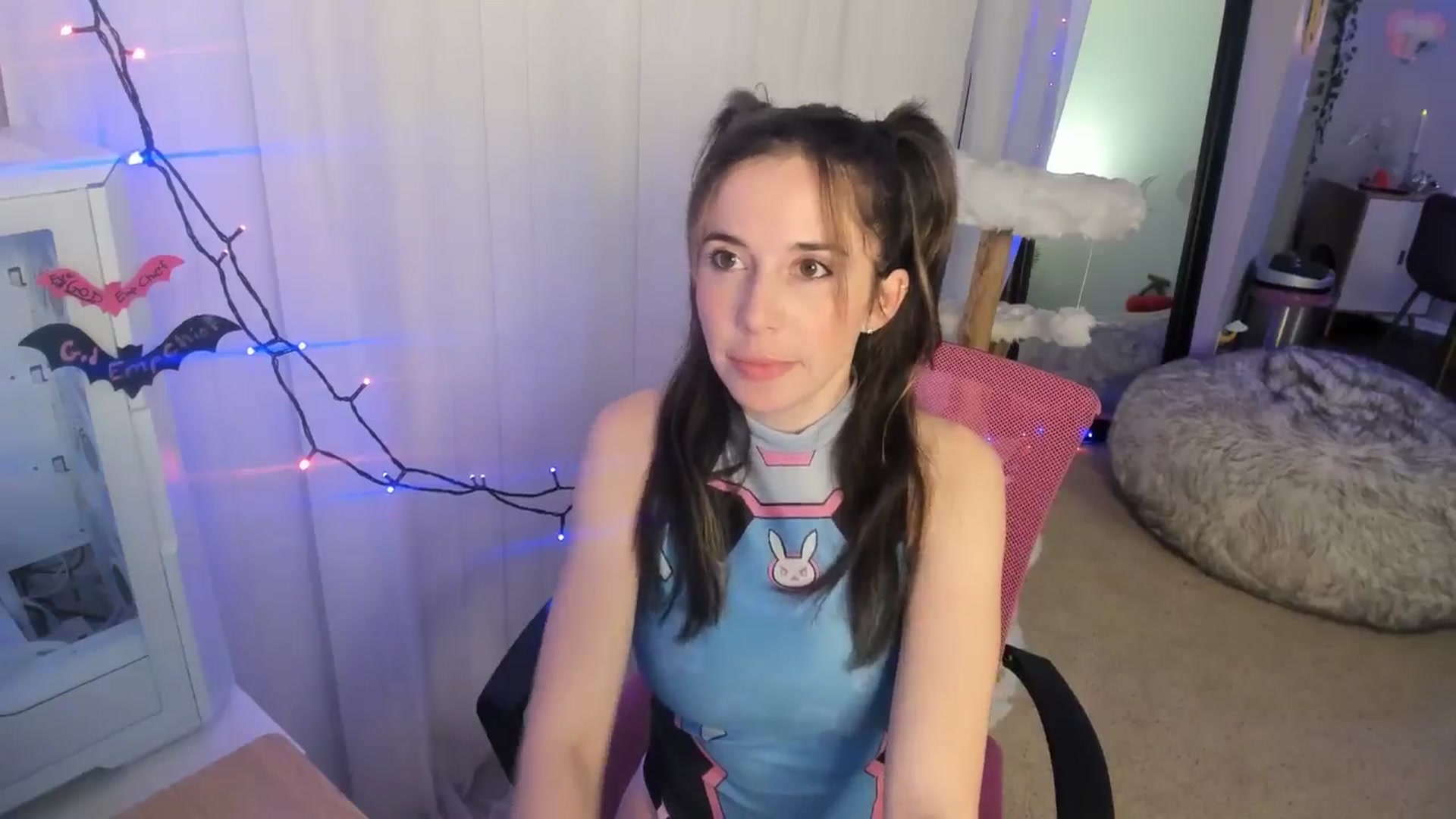 Gallery image thumbnail from Aprilxxo's myfreecams stream on, 10/16/2024, 05:53 image 4 of 20