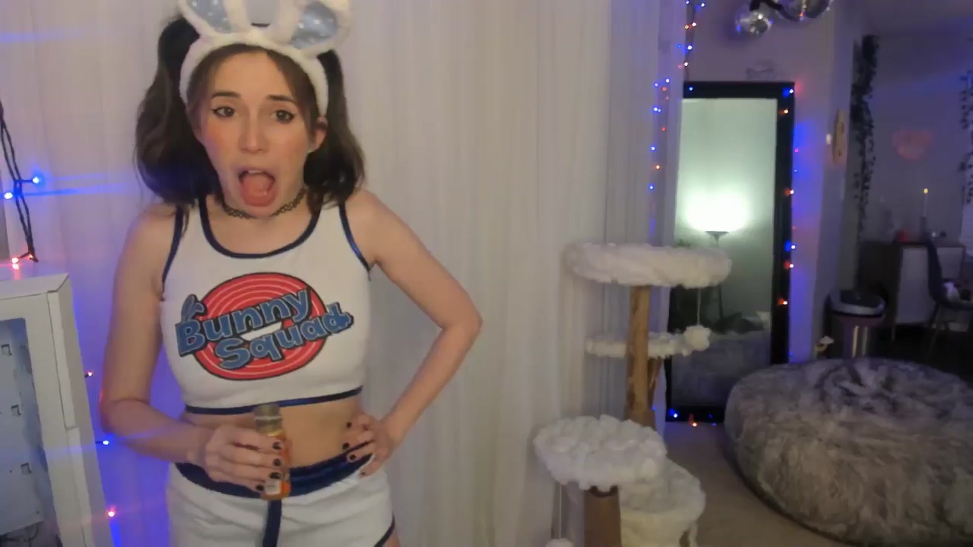 Gallery image thumbnail from Aprilxxo's myfreecams stream on, 10/23/2024, 06:22 image 5 of 20