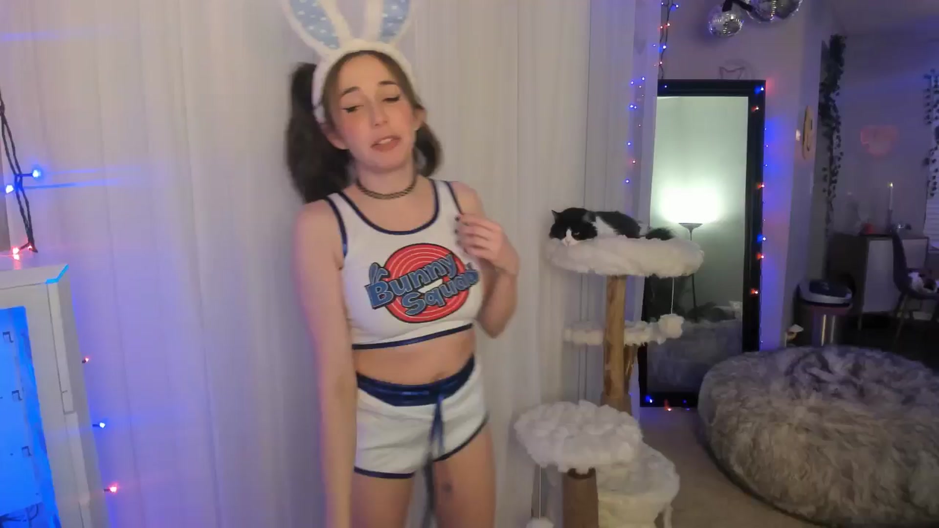 Gallery image thumbnail from Aprilxxo's myfreecams stream on, 10/23/2024, 06:22 image 1 of 20