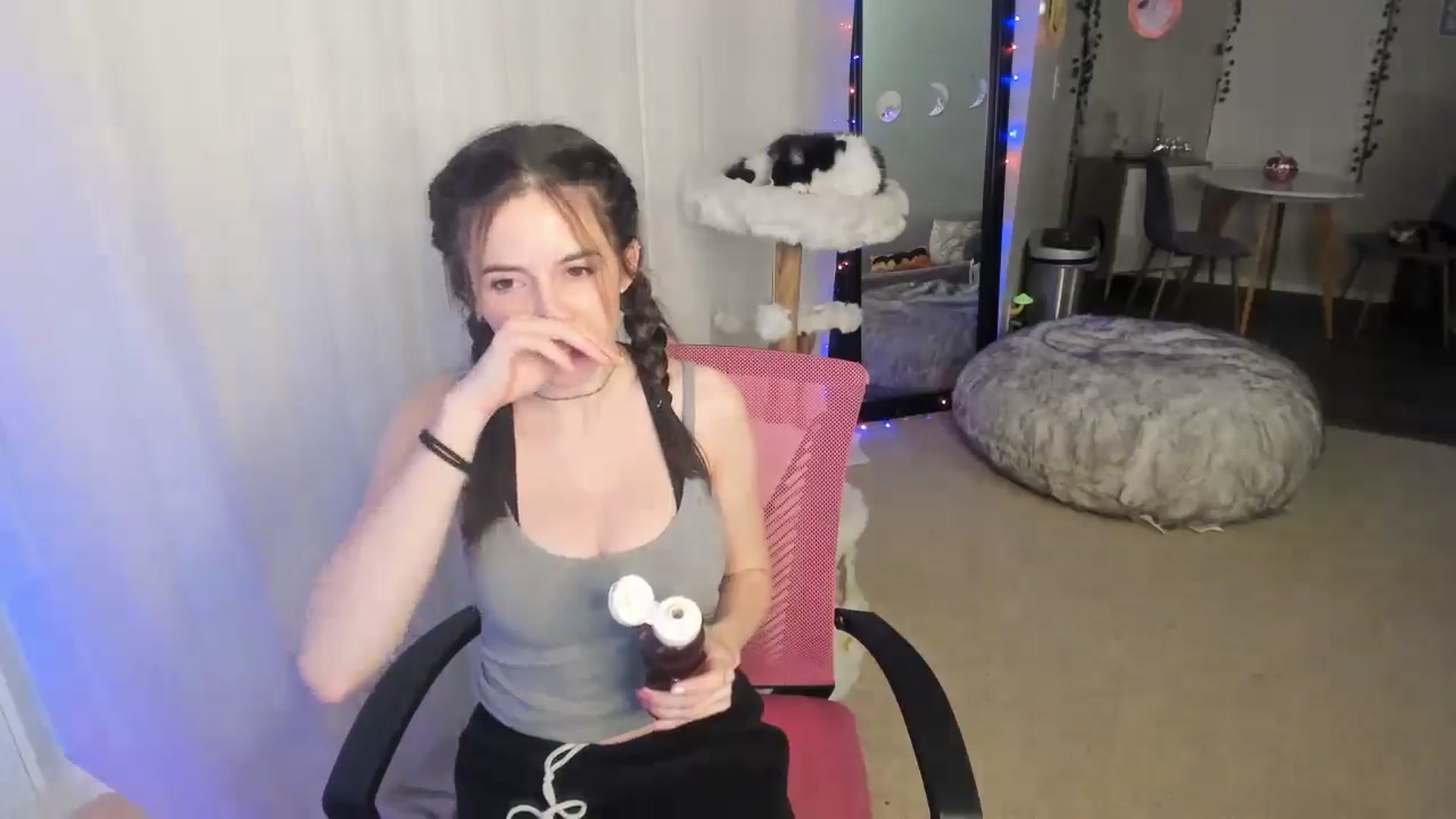 Gallery image thumbnail from Aprilxxo's myfreecams stream on, 11/14/2024, 06:54 image 19 of 20