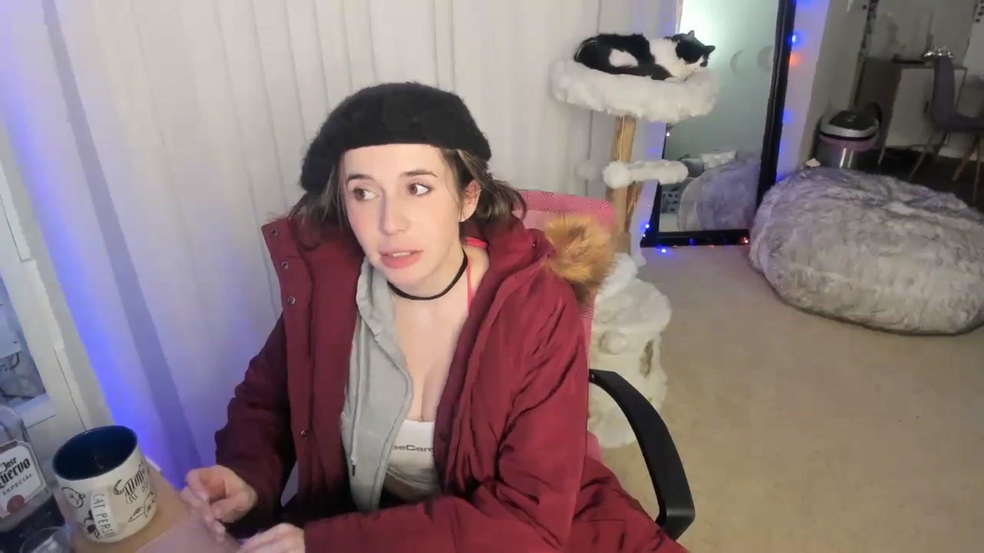 Gallery image thumbnail from Aprilxxo's myfreecams stream on, 11/16/2024, 06:49 image 13 of 20