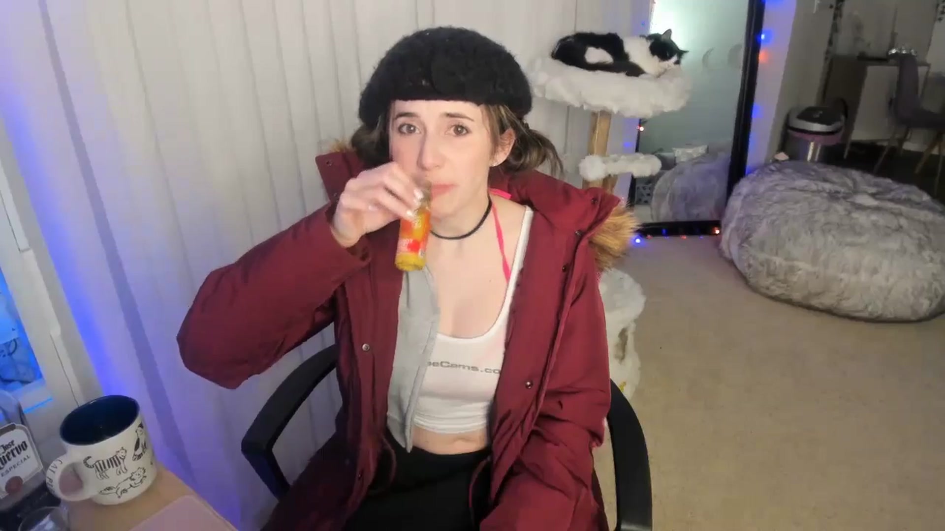 Gallery image thumbnail from Aprilxxo's myfreecams stream on, 11/16/2024, 06:49 image 17 of 20