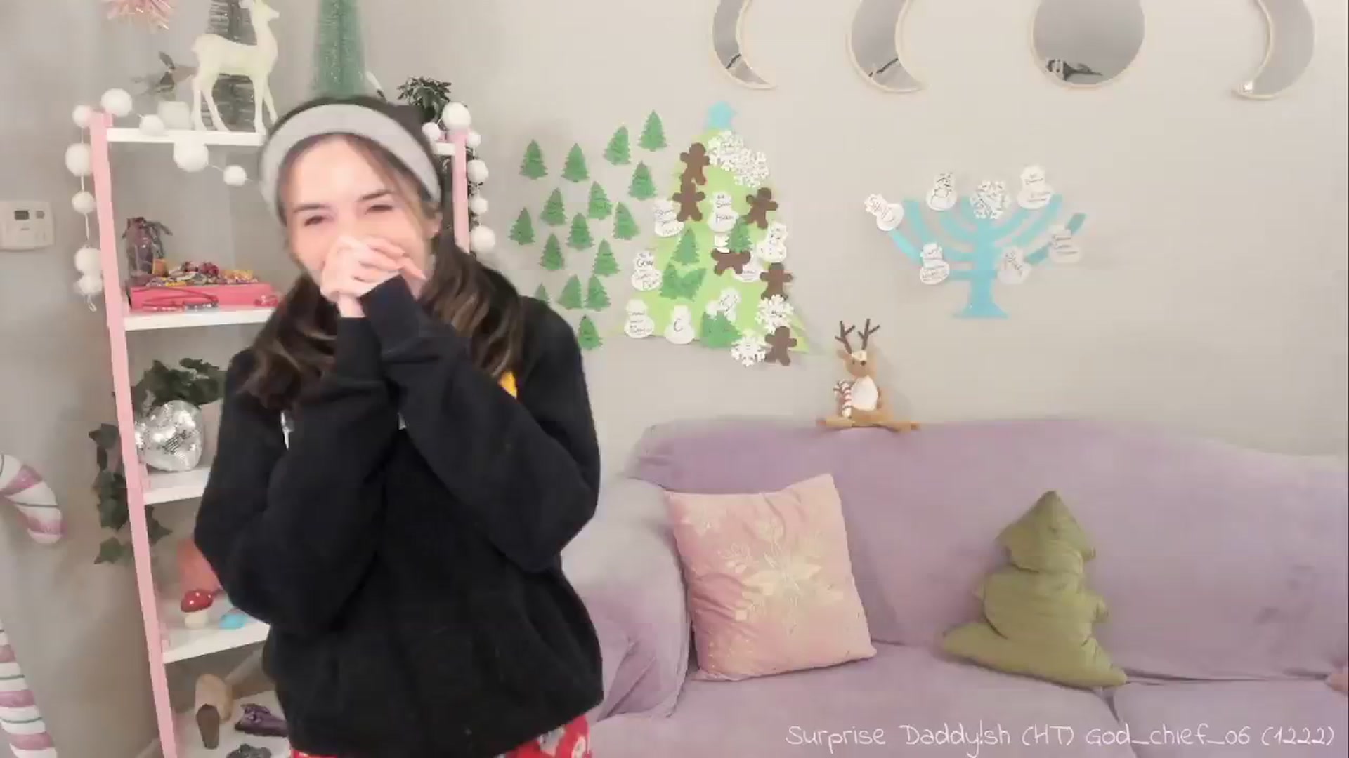 Gallery image thumbnail from Aprilxxo's myfreecams stream on, 12/28/2024, 03:54 image 3 of 20