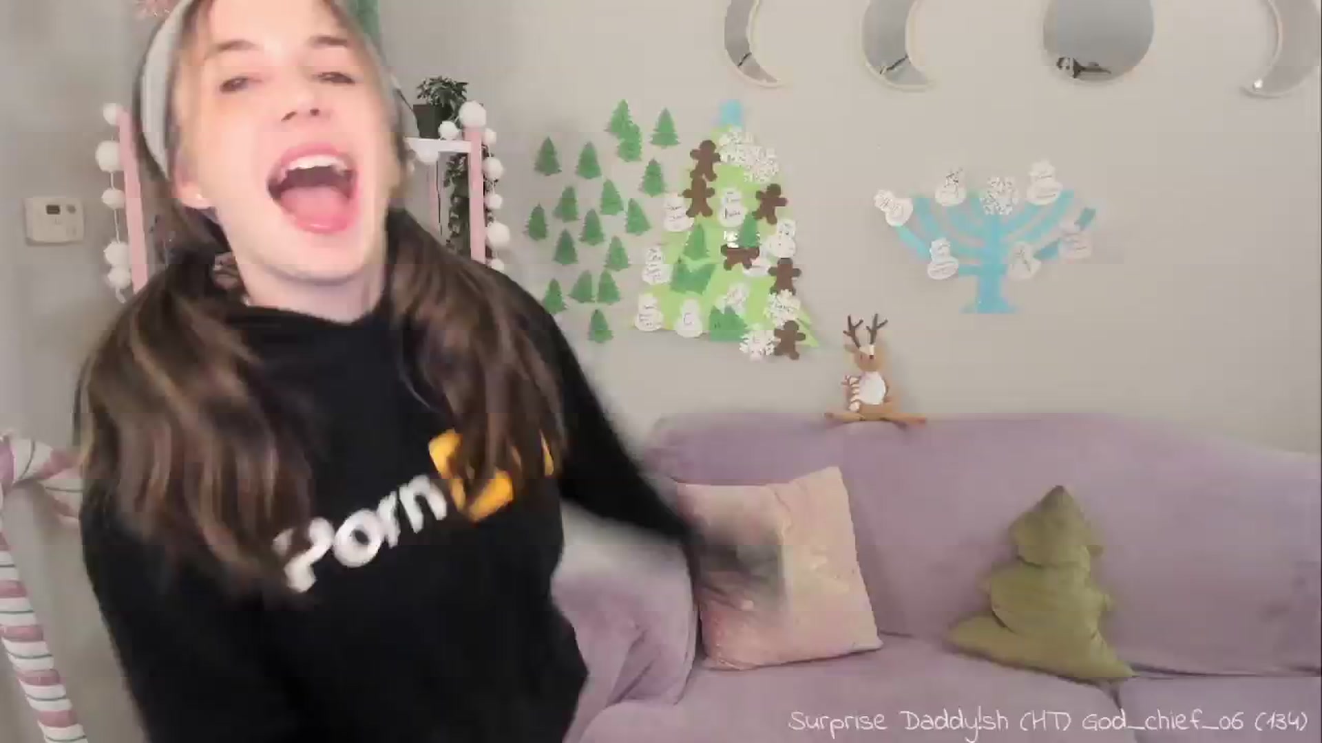 Gallery image thumbnail from Aprilxxo's myfreecams stream on, 12/28/2024, 03:54 image 1 of 20