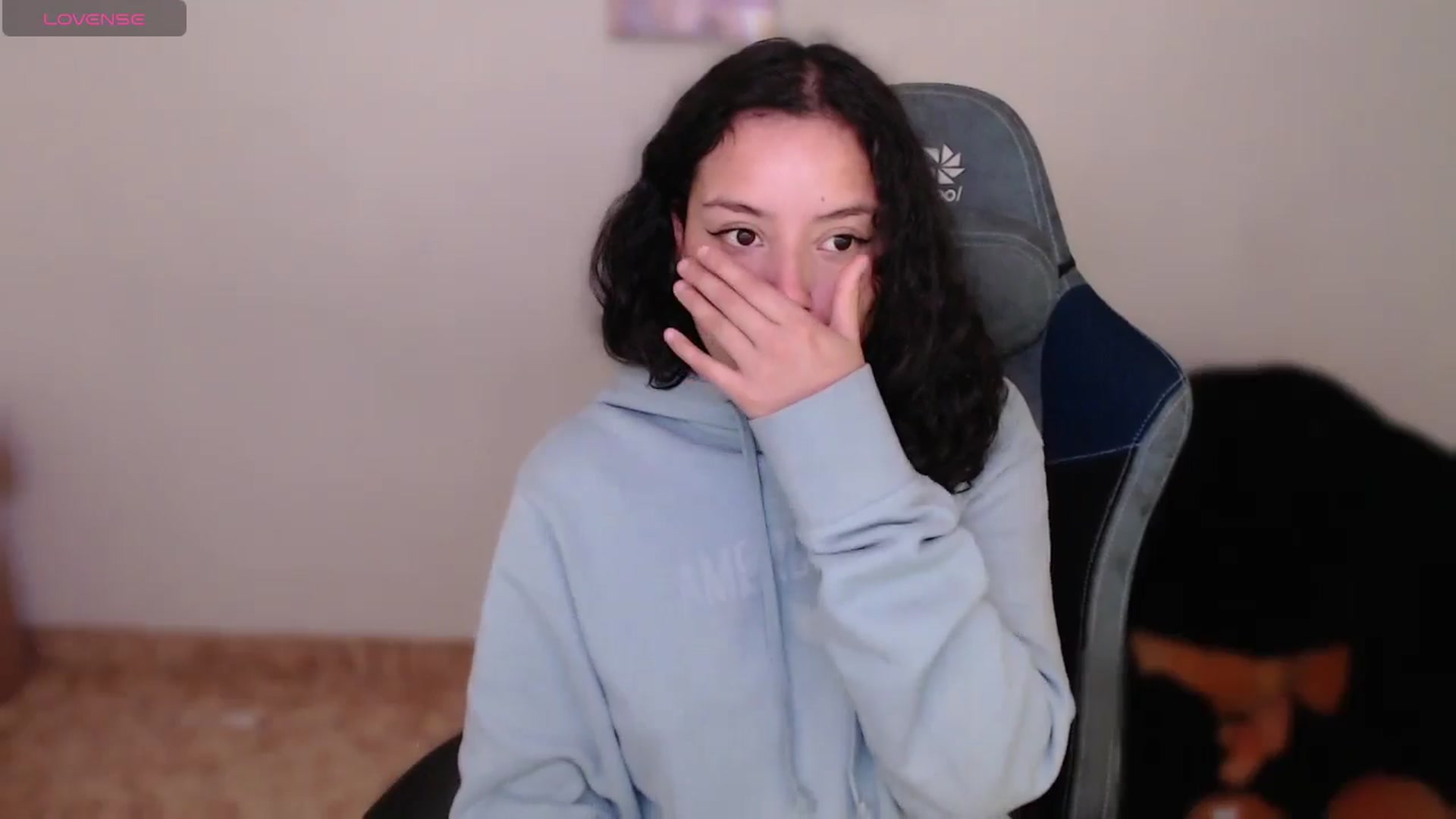 Gallery image thumbnail from Aqua_emilly's myfreecams stream on, 07/29/2024, 01:26 image 11 of 20