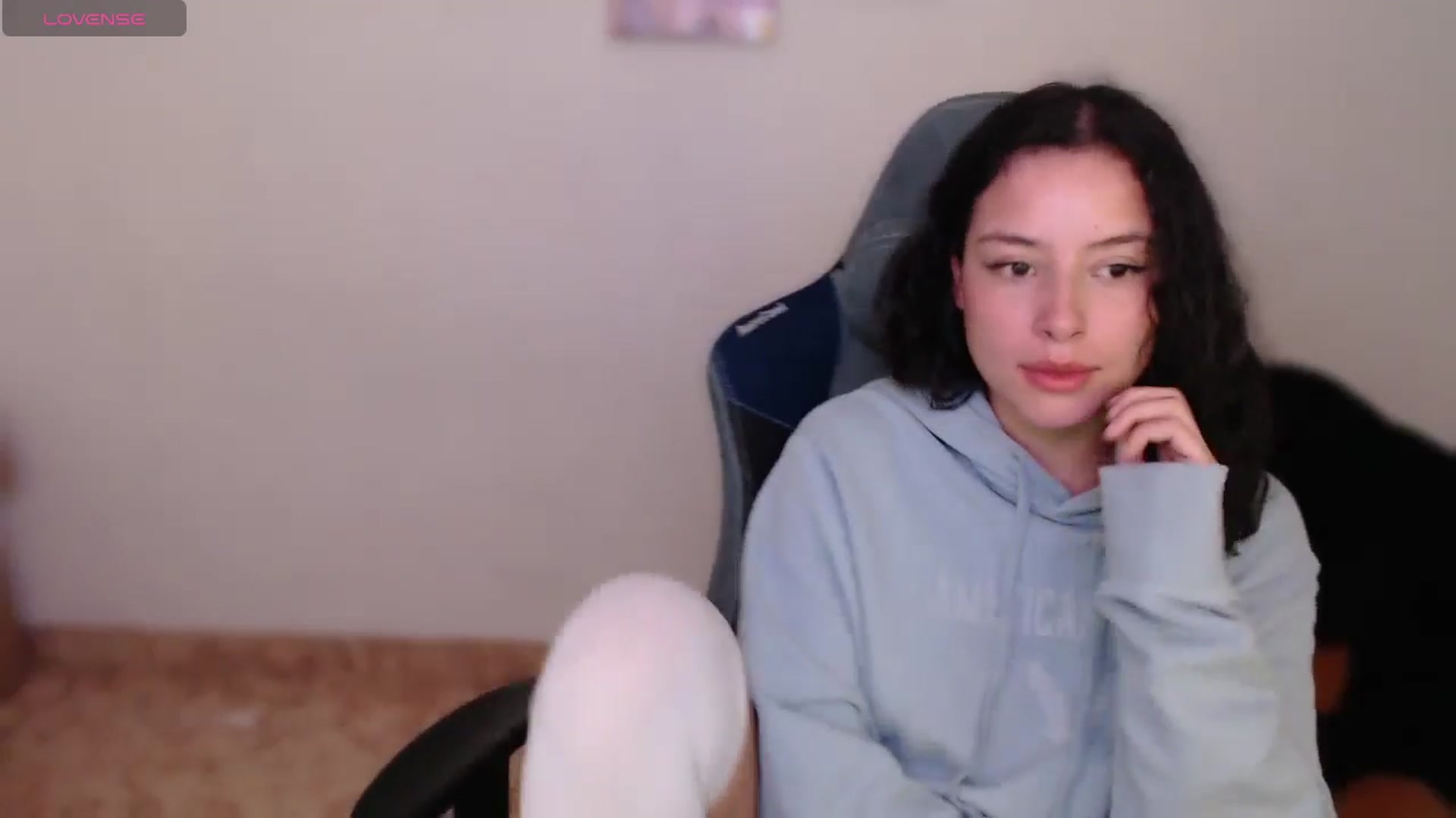 Gallery image thumbnail from Aqua_emilly's myfreecams stream on, 07/29/2024, 01:26 image 10 of 20