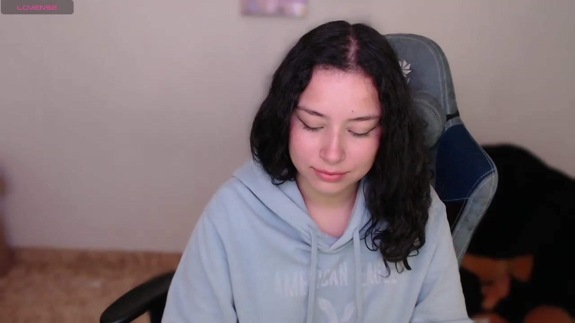 Gallery image thumbnail from Aqua_emilly's myfreecams stream on, 07/29/2024, 01:26 image 6 of 20