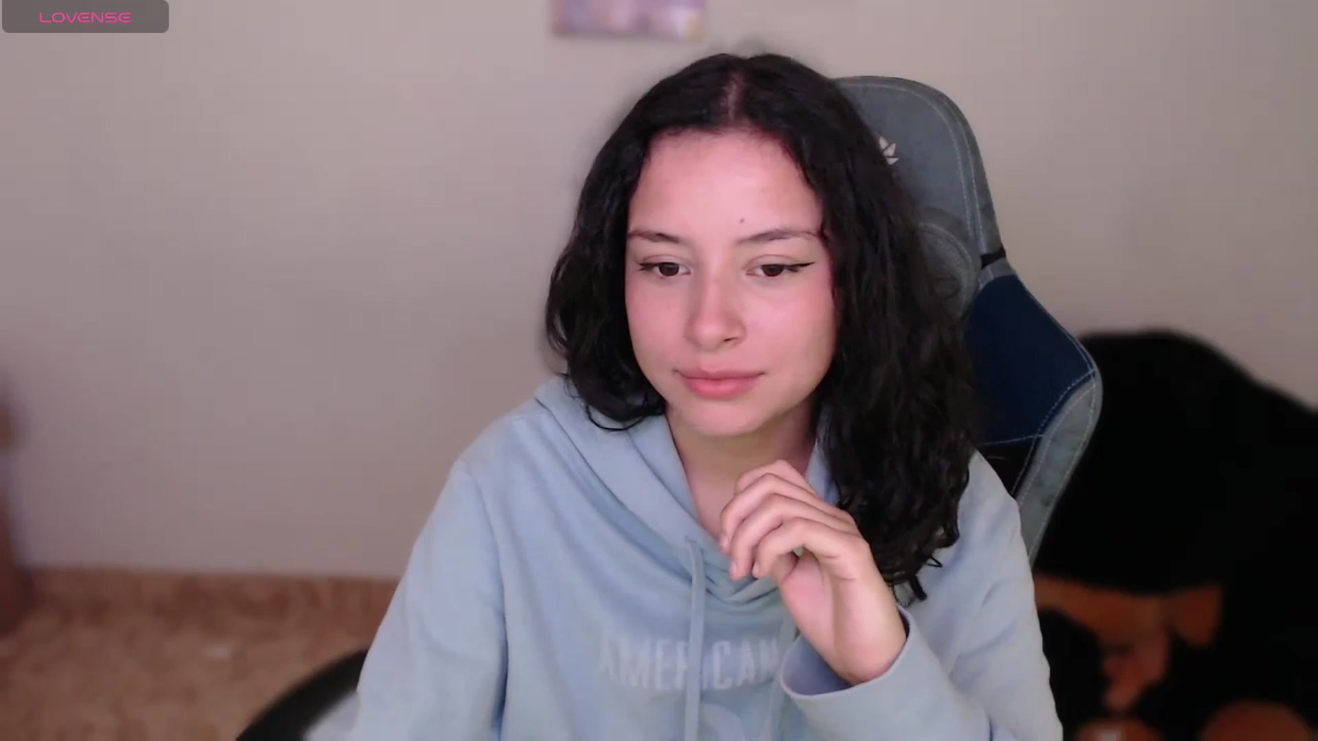 Gallery image thumbnail from Aqua_emilly's myfreecams stream on, 07/29/2024, 01:26 image 7 of 20