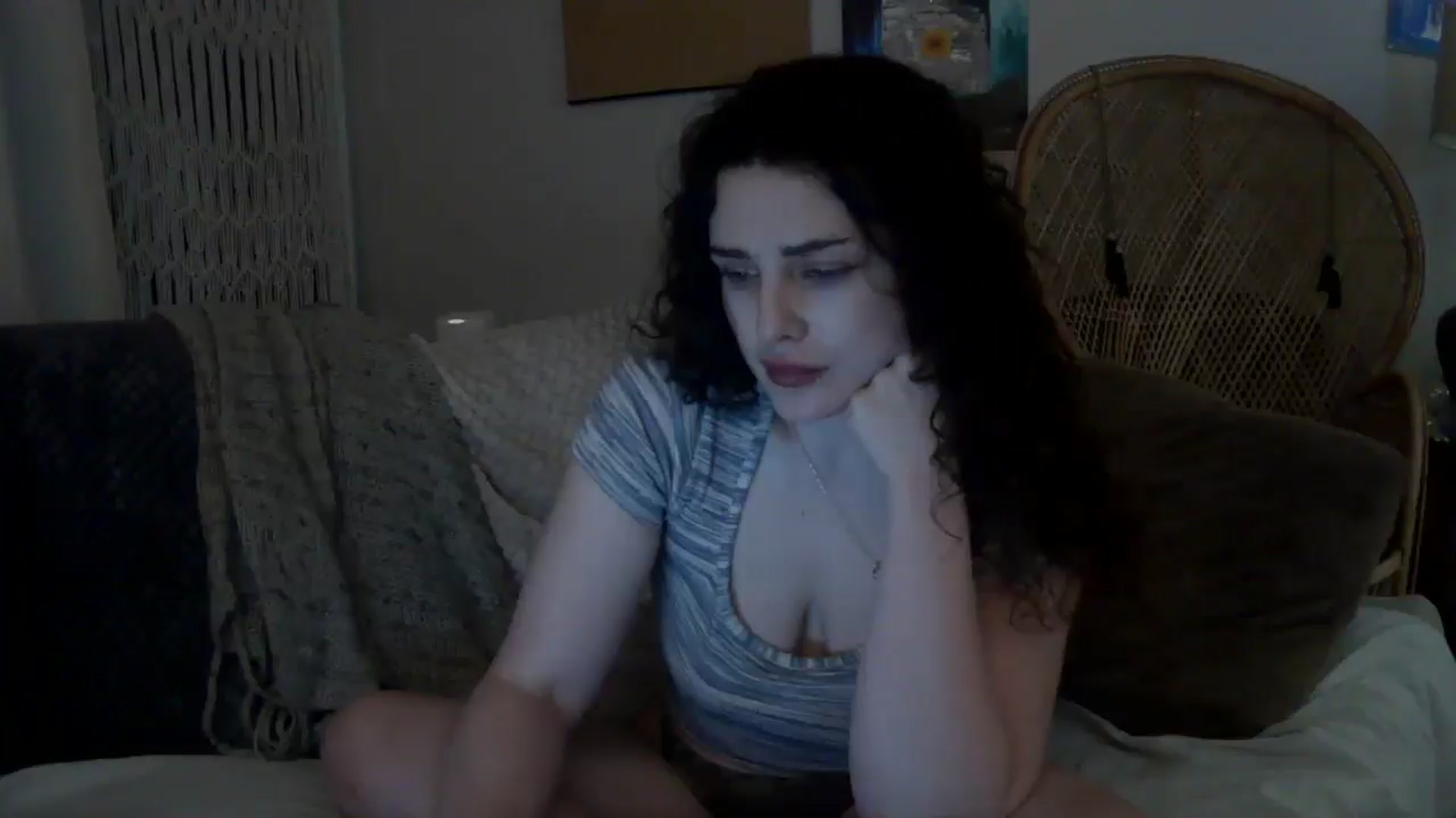 Gallery image thumbnail from Aquajani's myfreecams stream on, 11/04/2025, 24:00 image 3 of 20